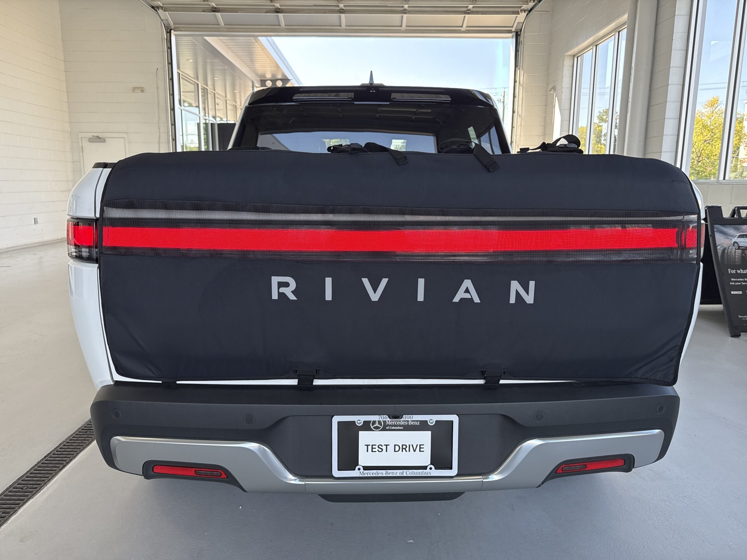 2025 Rivian R1T Adventure