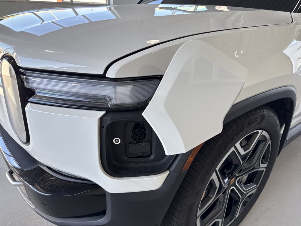2025 Rivian R1T Adventure