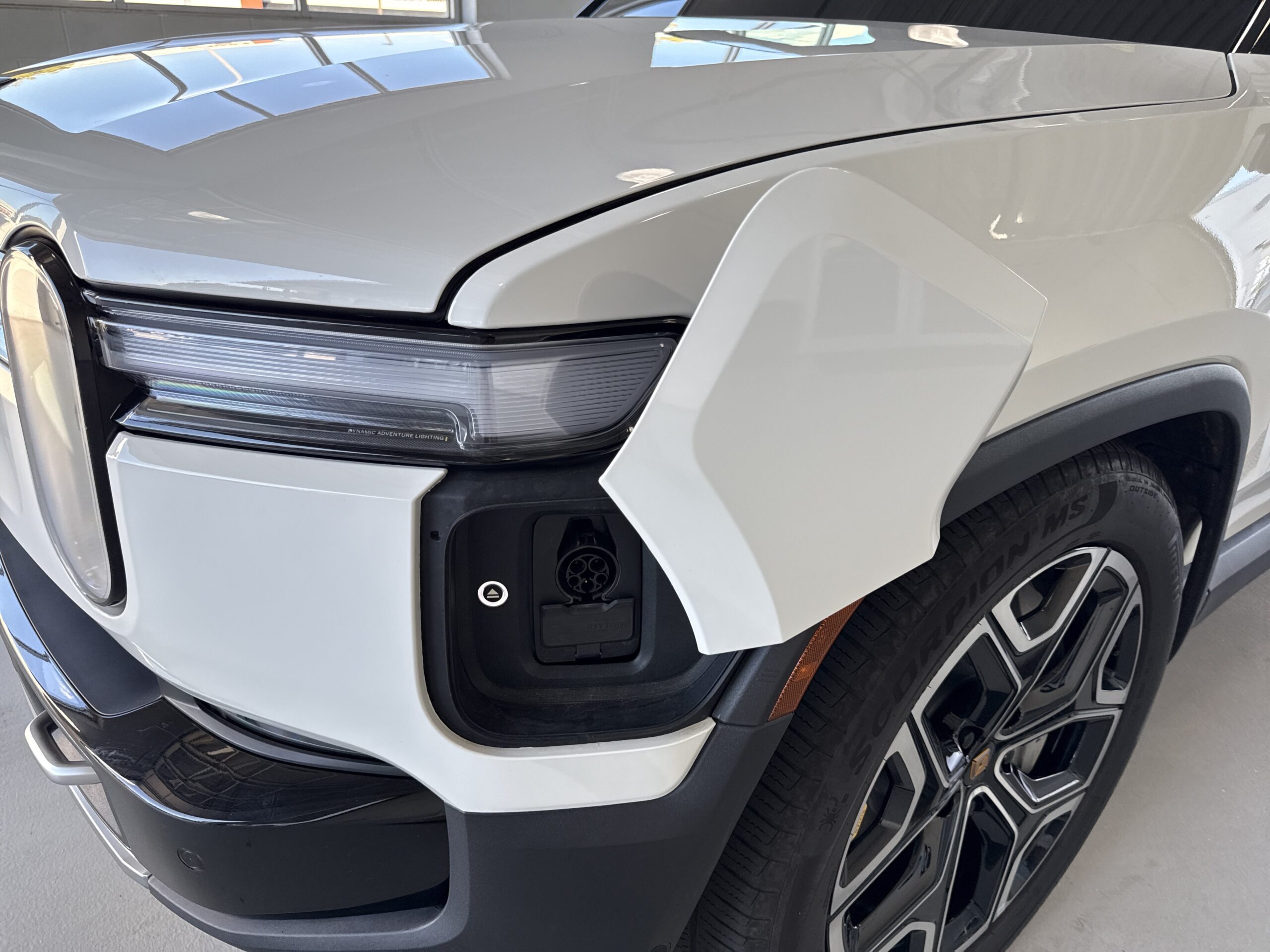 2025 Rivian R1T Adventure