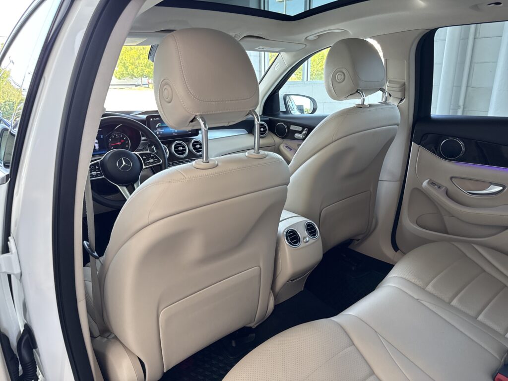 2022 Mercedes-Benz  GLC 300