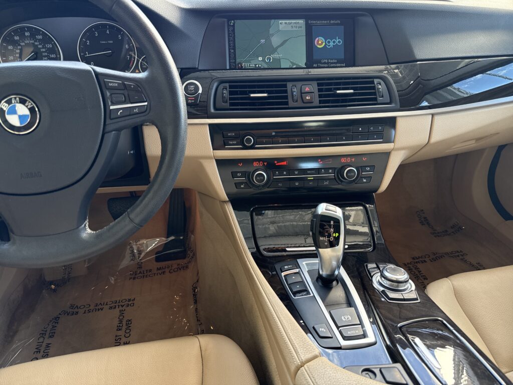 2013 BMW  528i