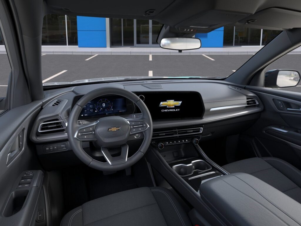 2027 Chevrolet Traverse FWD LT