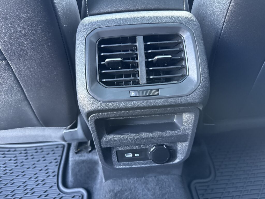 2024 Volkswagen Tiguan SEL R-Line