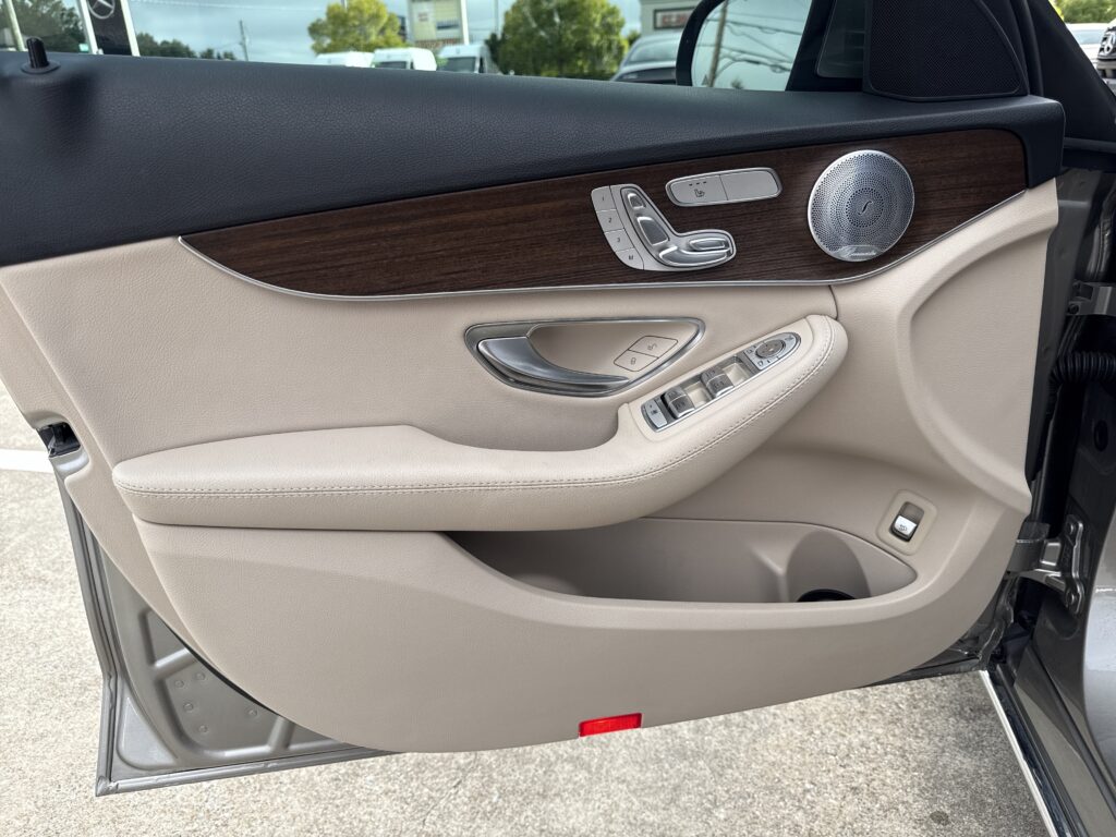 2020 MERCEDES-BENZ