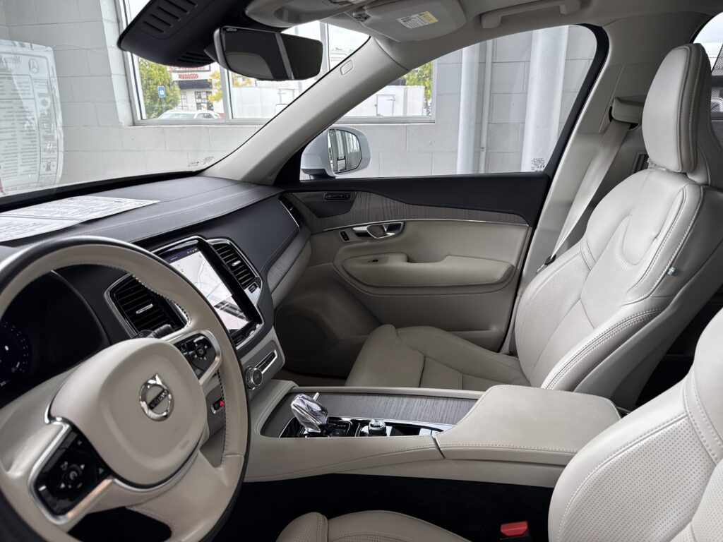 2025 Volvo XC90 Ultra