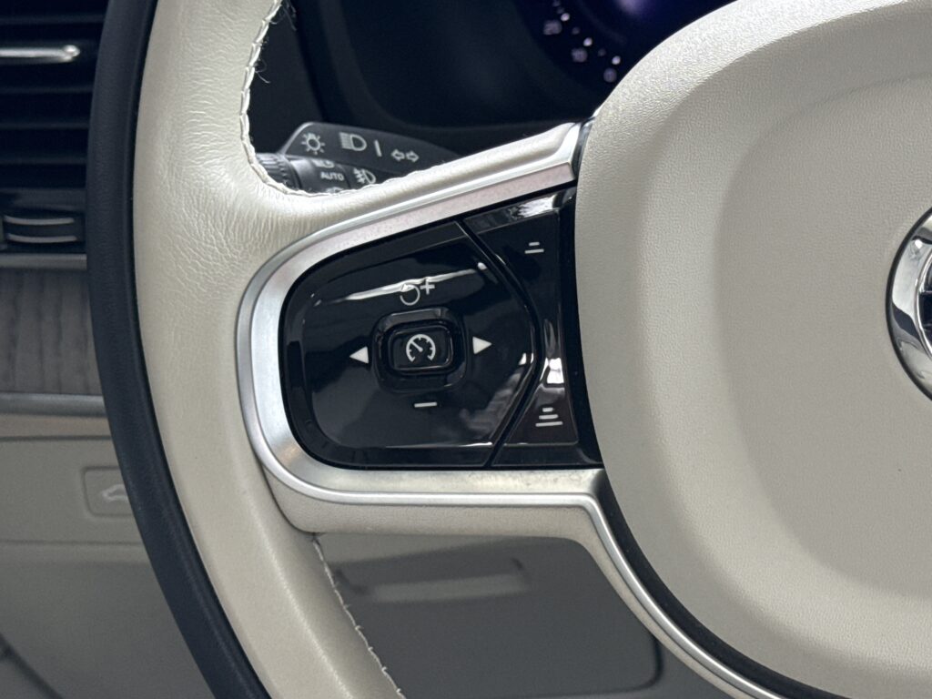 2025 Volvo XC90 Ultra