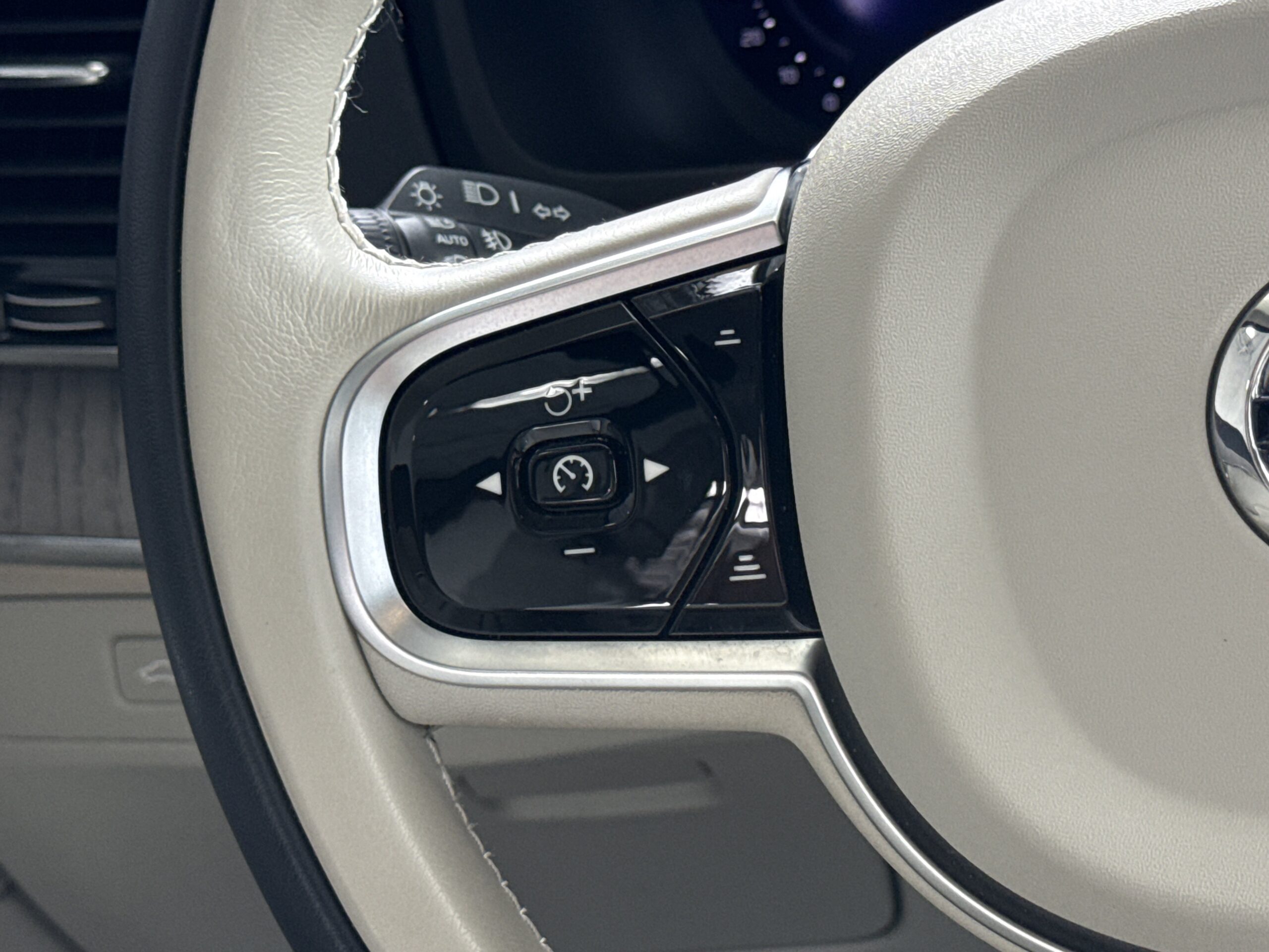 2025 Volvo XC90 Ultra