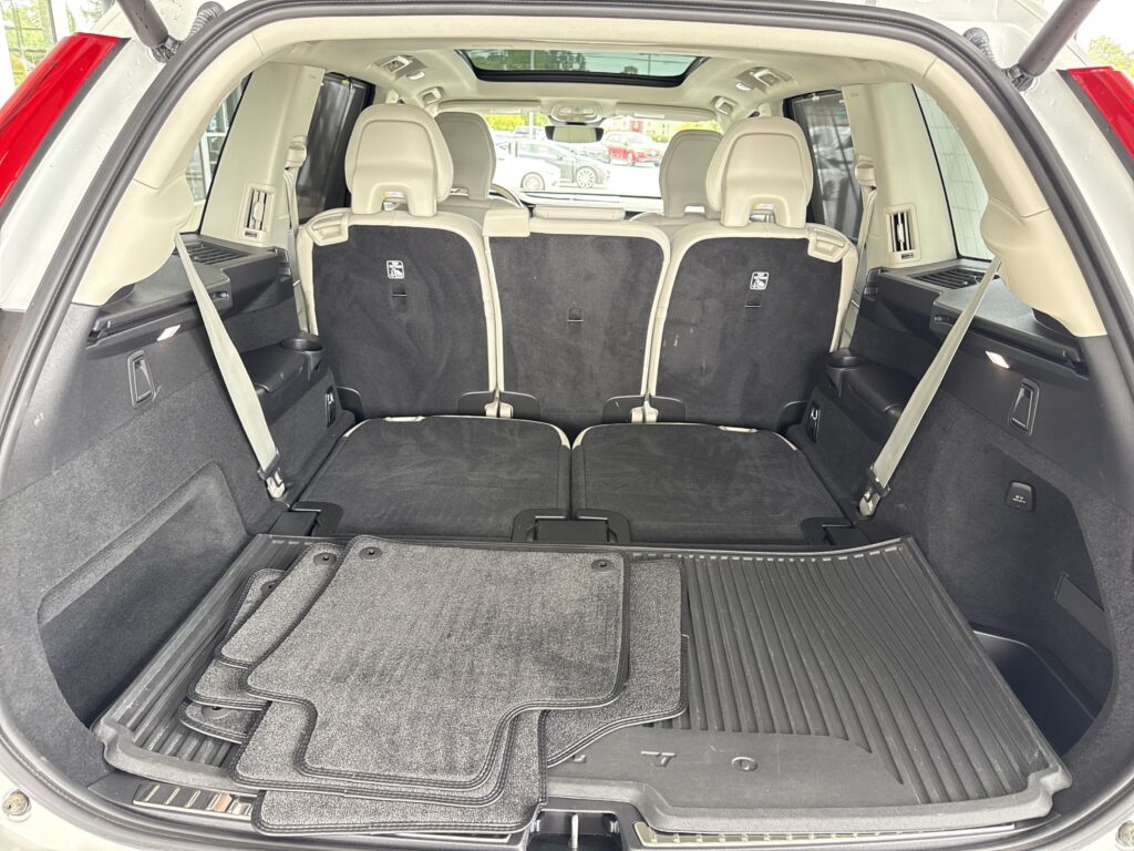 2025 Volvo XC90 Ultra