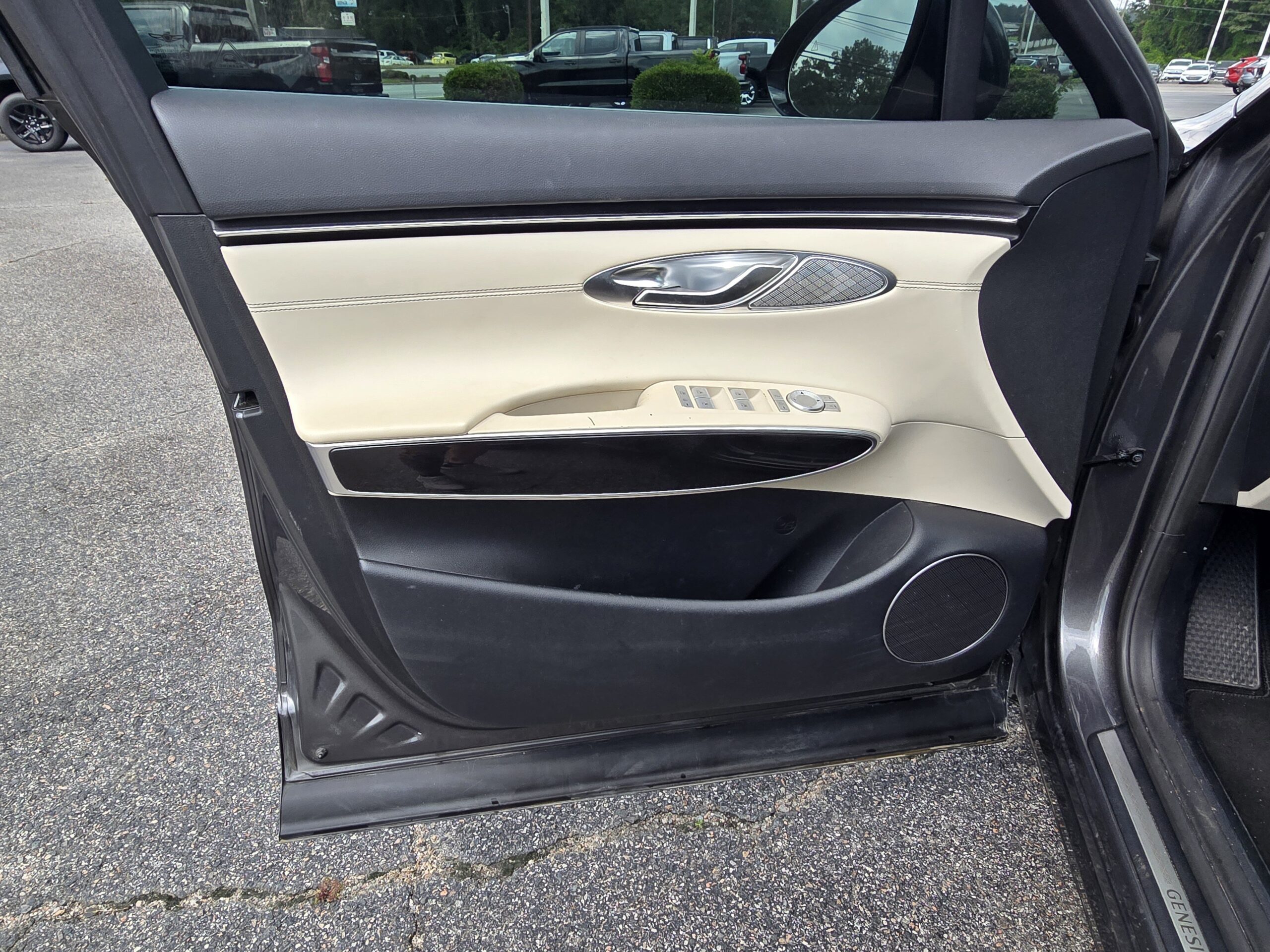2023 Genesis GV70 2.5T