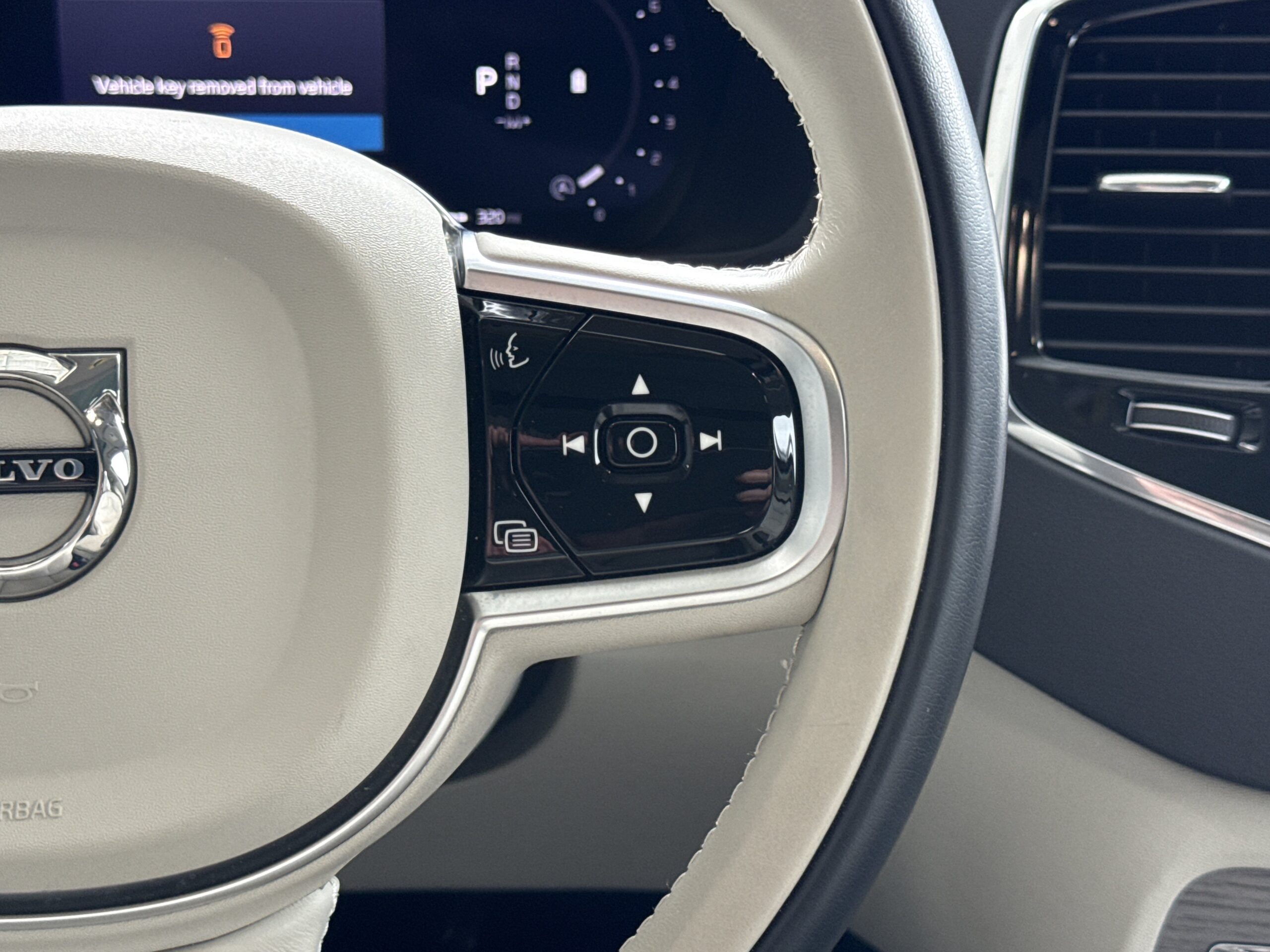 2025 Volvo XC90 Ultra