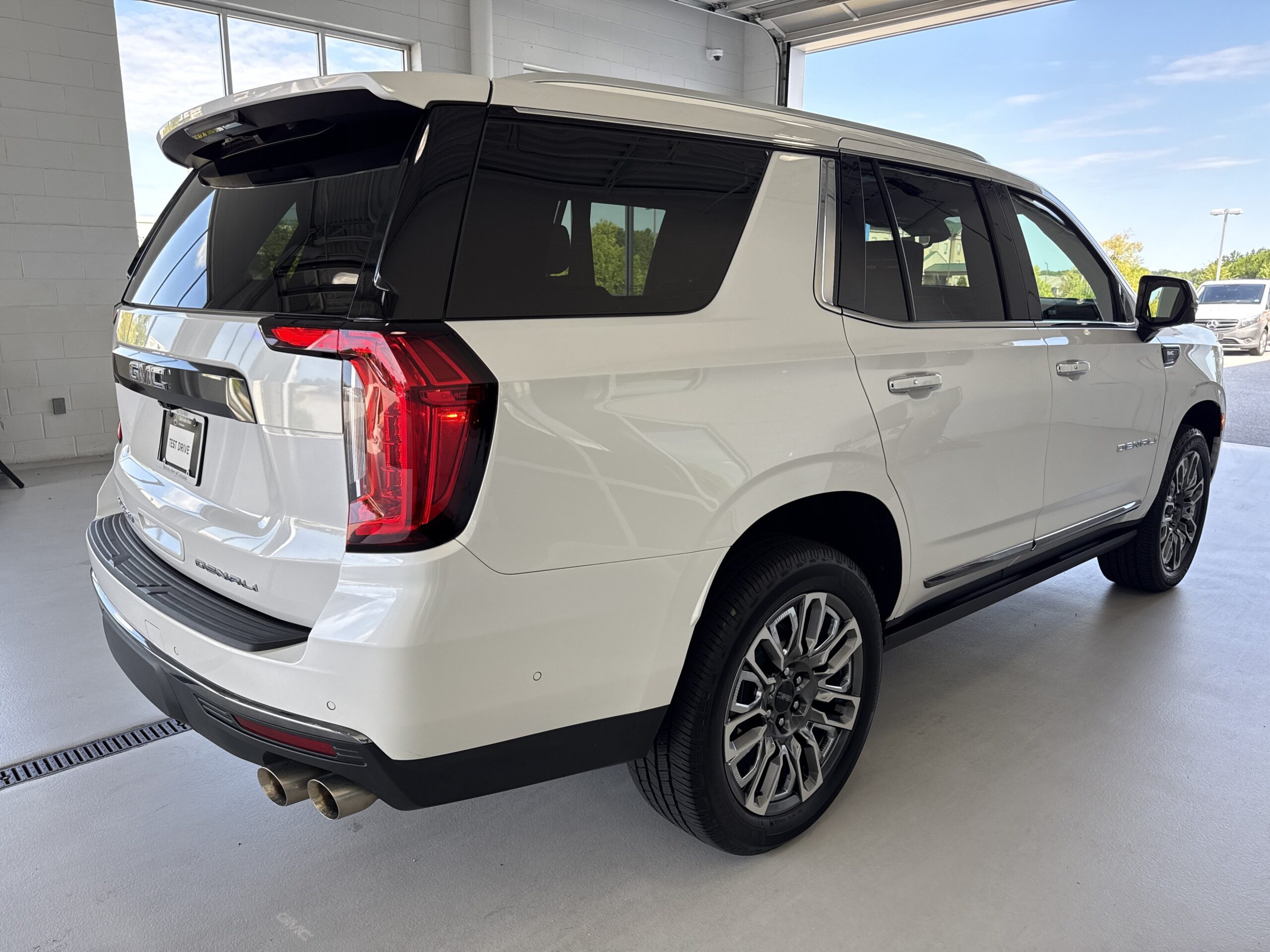 2024 GMC Yukon Denali Ultimate