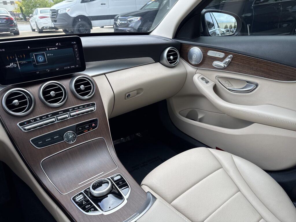 2020 MERCEDES-BENZ