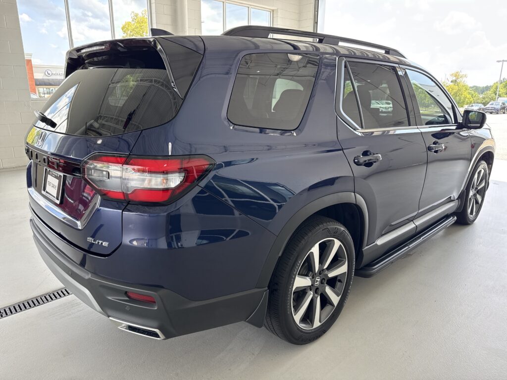 2023 Honda Pilot Elite