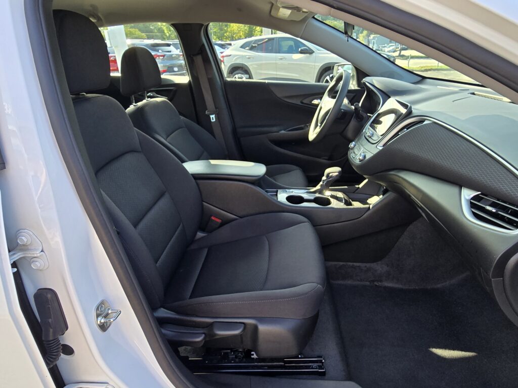 2024 Chevrolet Malibu LS