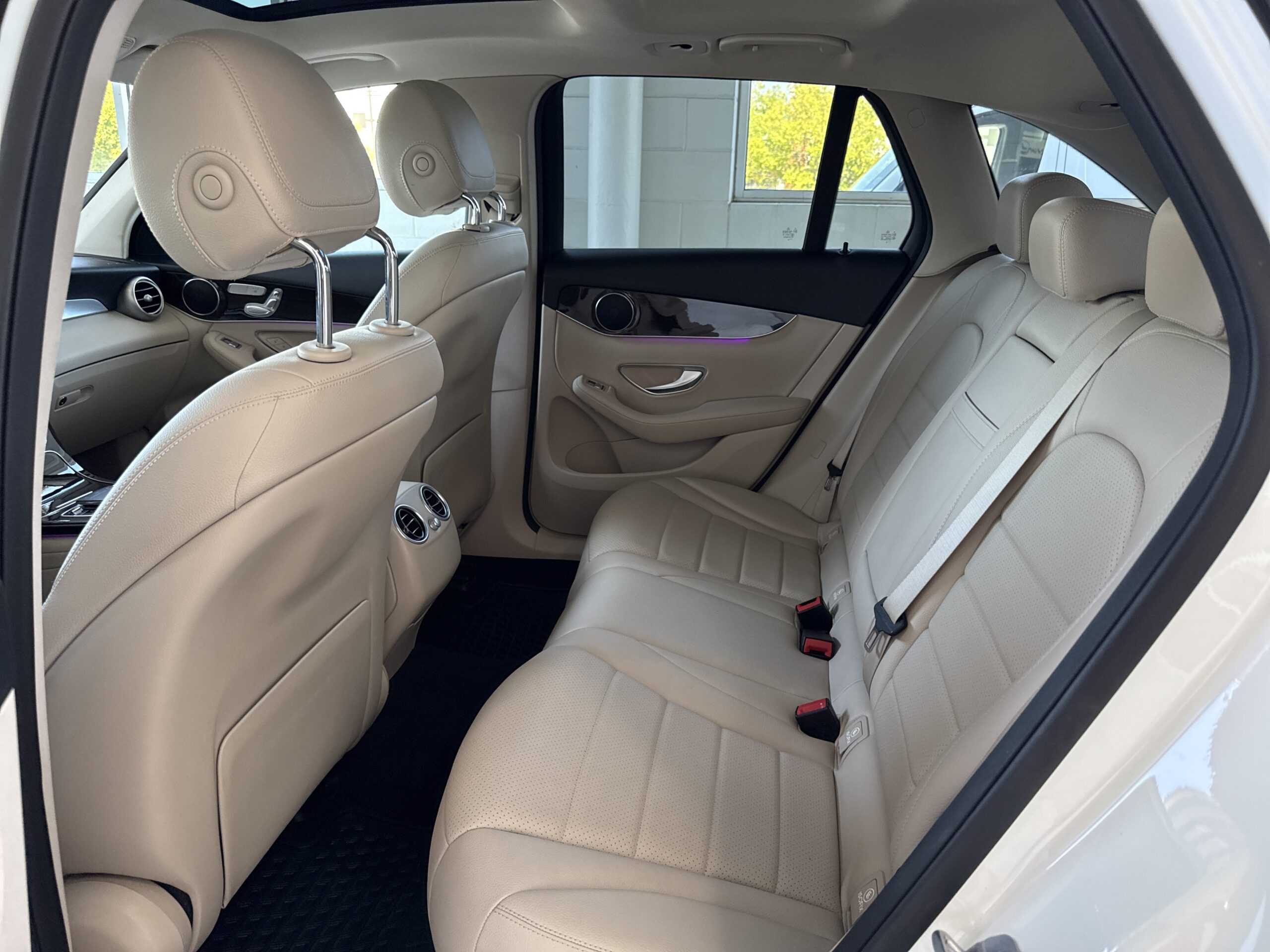 2022 Mercedes-Benz  GLC 300