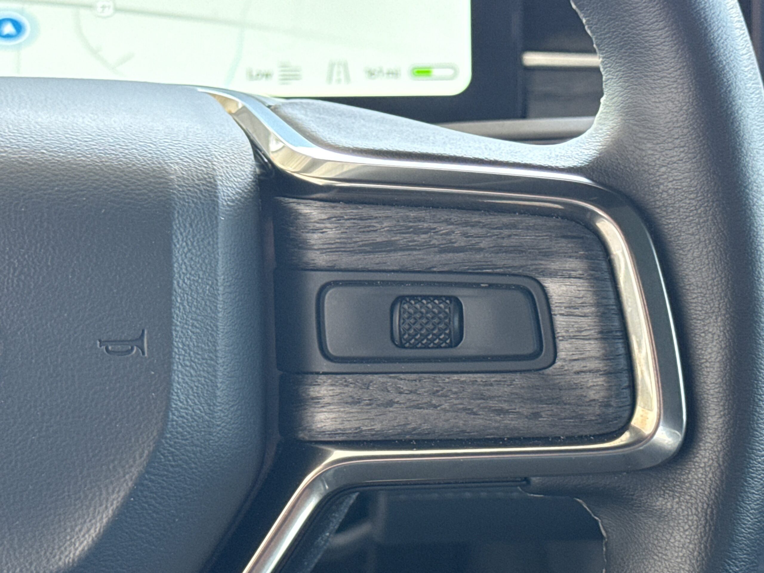 2025 Rivian R1T Adventure