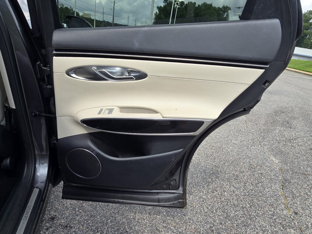 2023 Genesis GV70 2.5T
