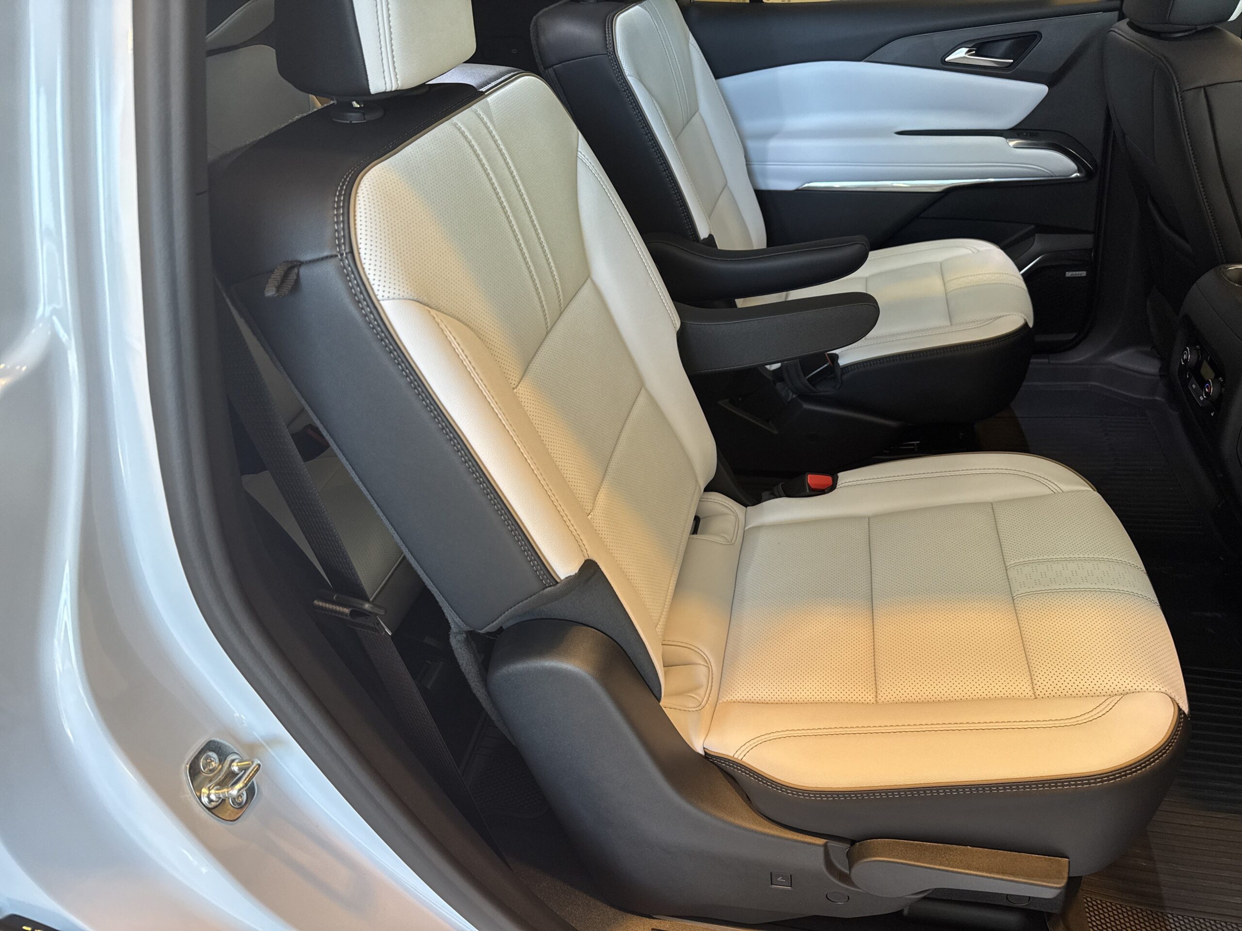 2026 Chevrolet Traverse FWD High Country