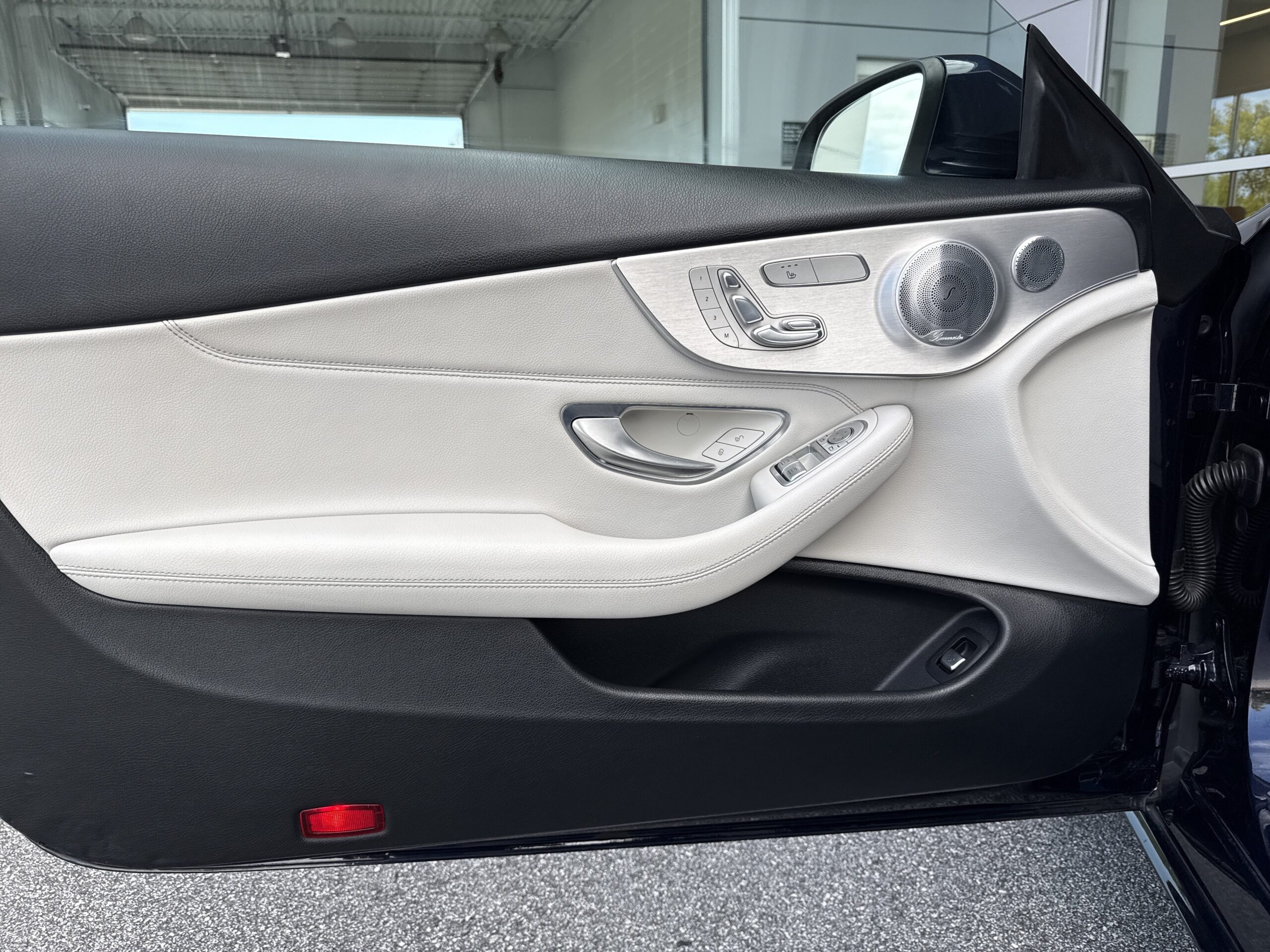 2017 Mercedes-Benz  C 300