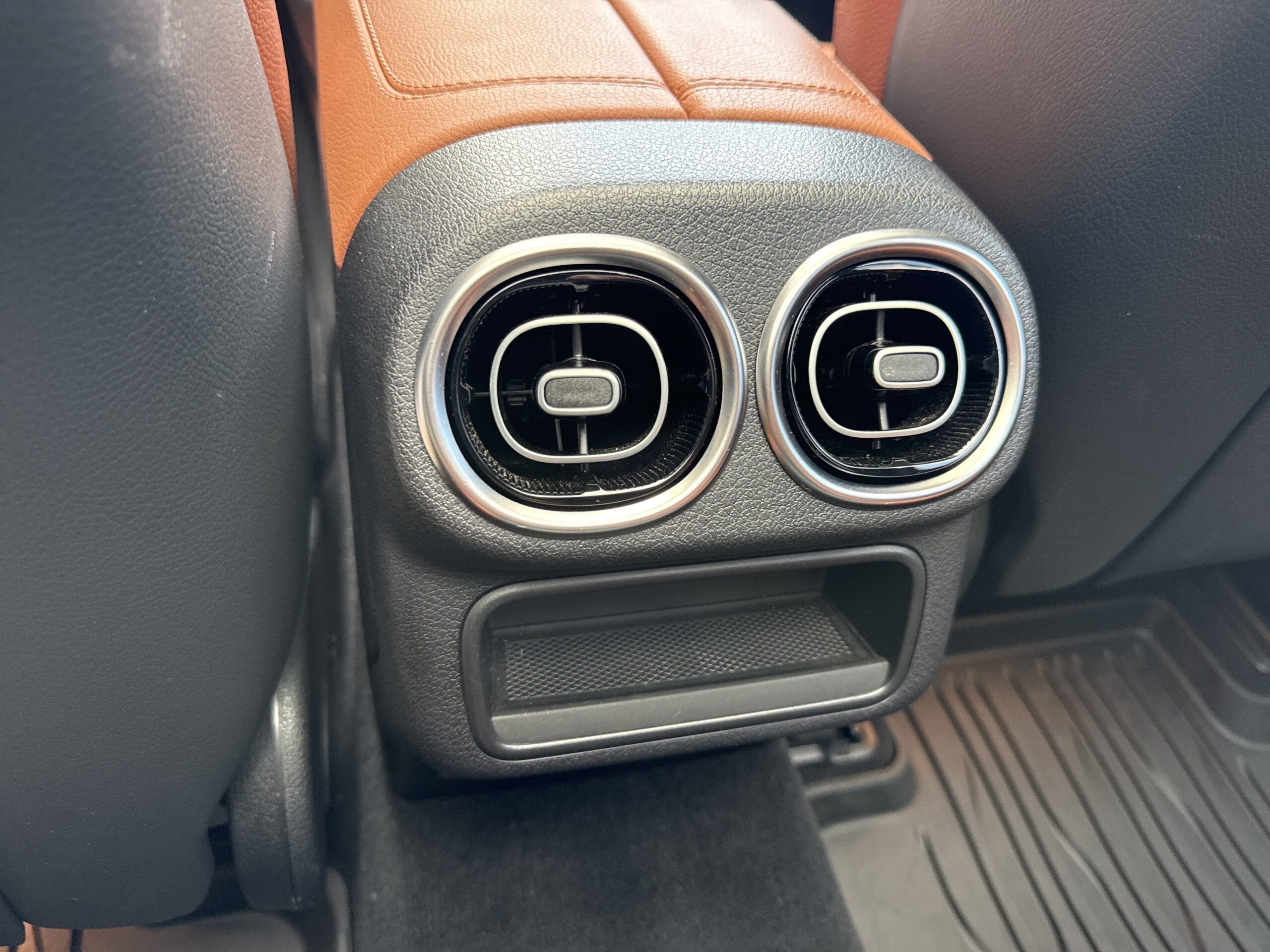 2024 Mercedes-Benz  GLC 300