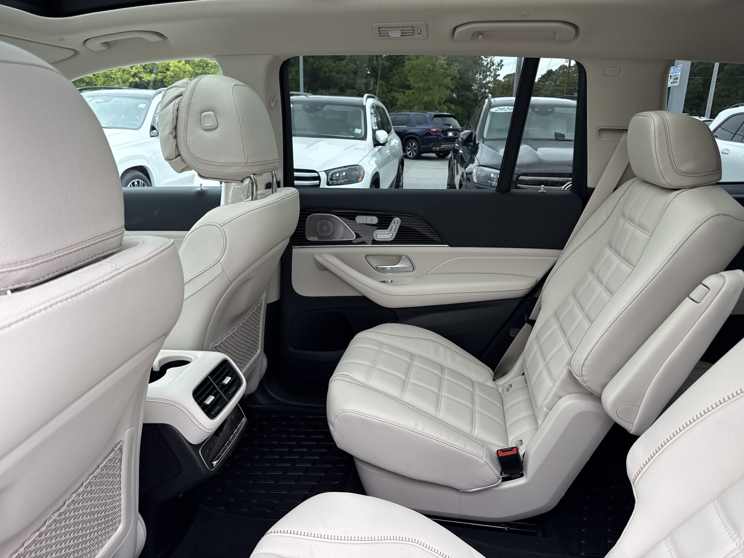 2027 Mercedes-Benz  GLS 450