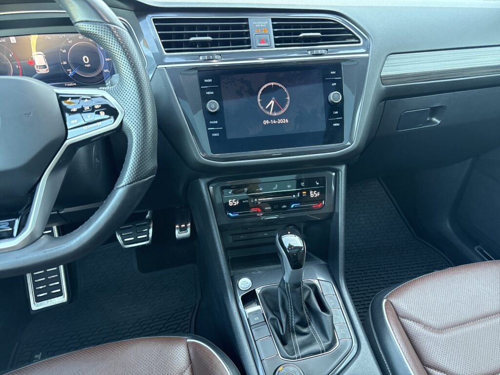2024 Volkswagen Tiguan SEL R-Line