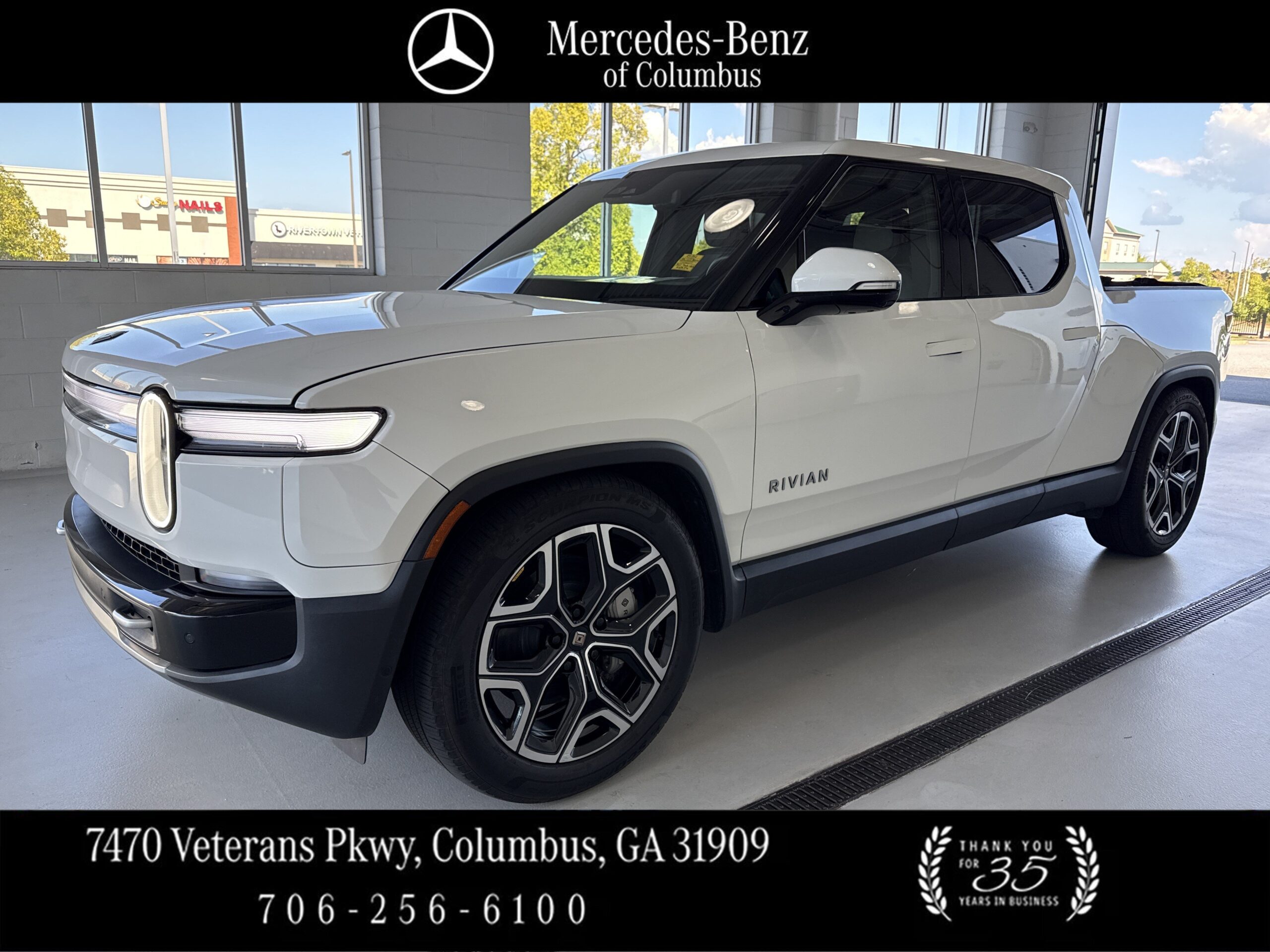2025 Rivian R1T Adventure