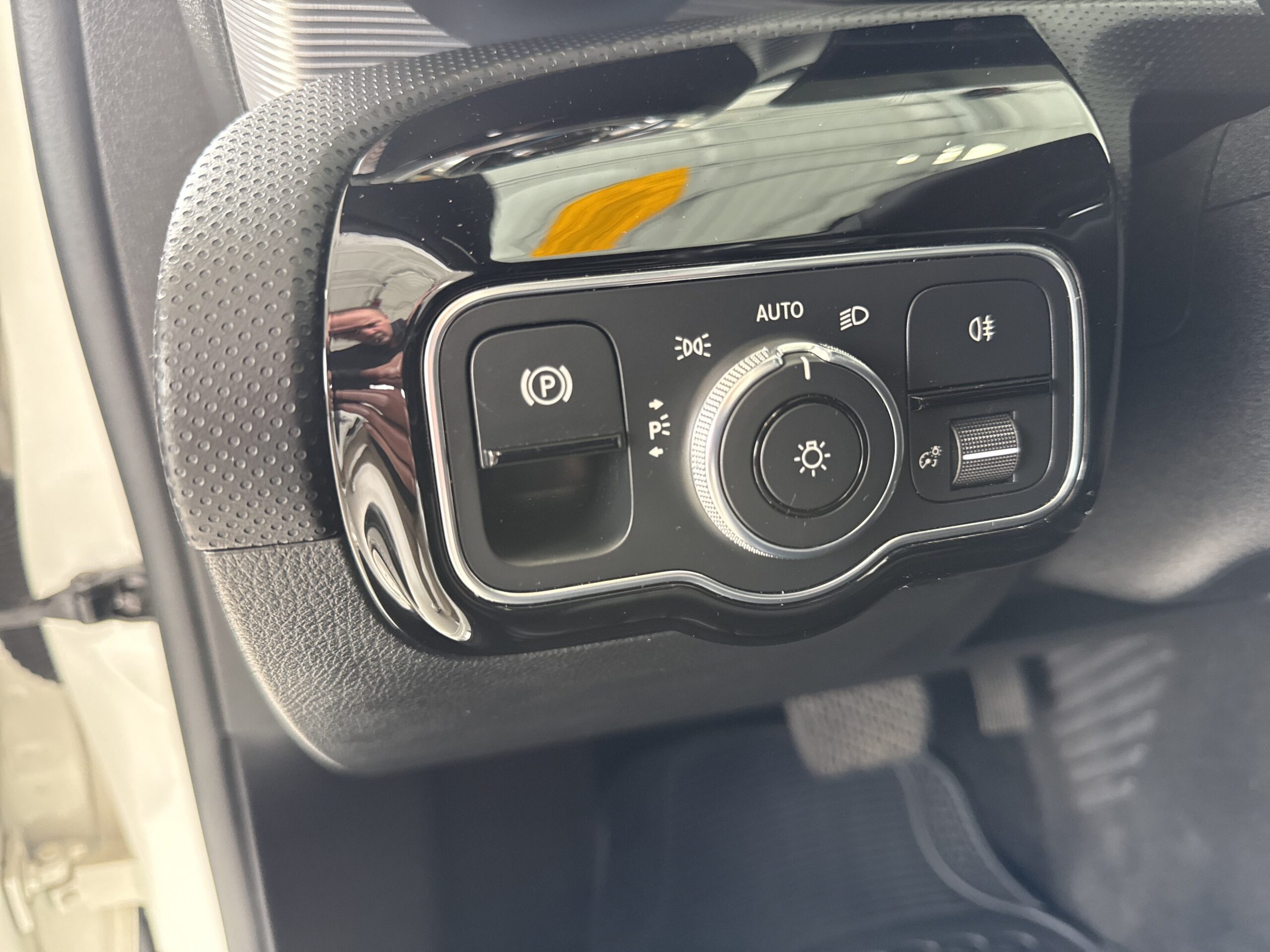 2021 Mercedes-Benz  A 220