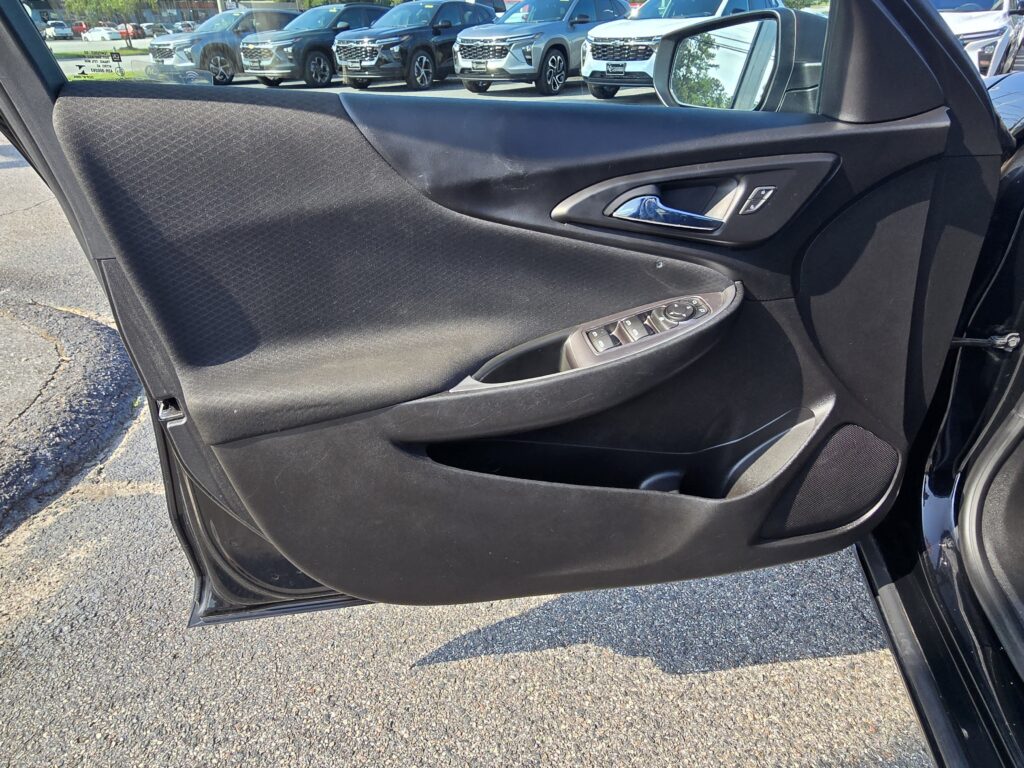 2022 Chevrolet Malibu LS