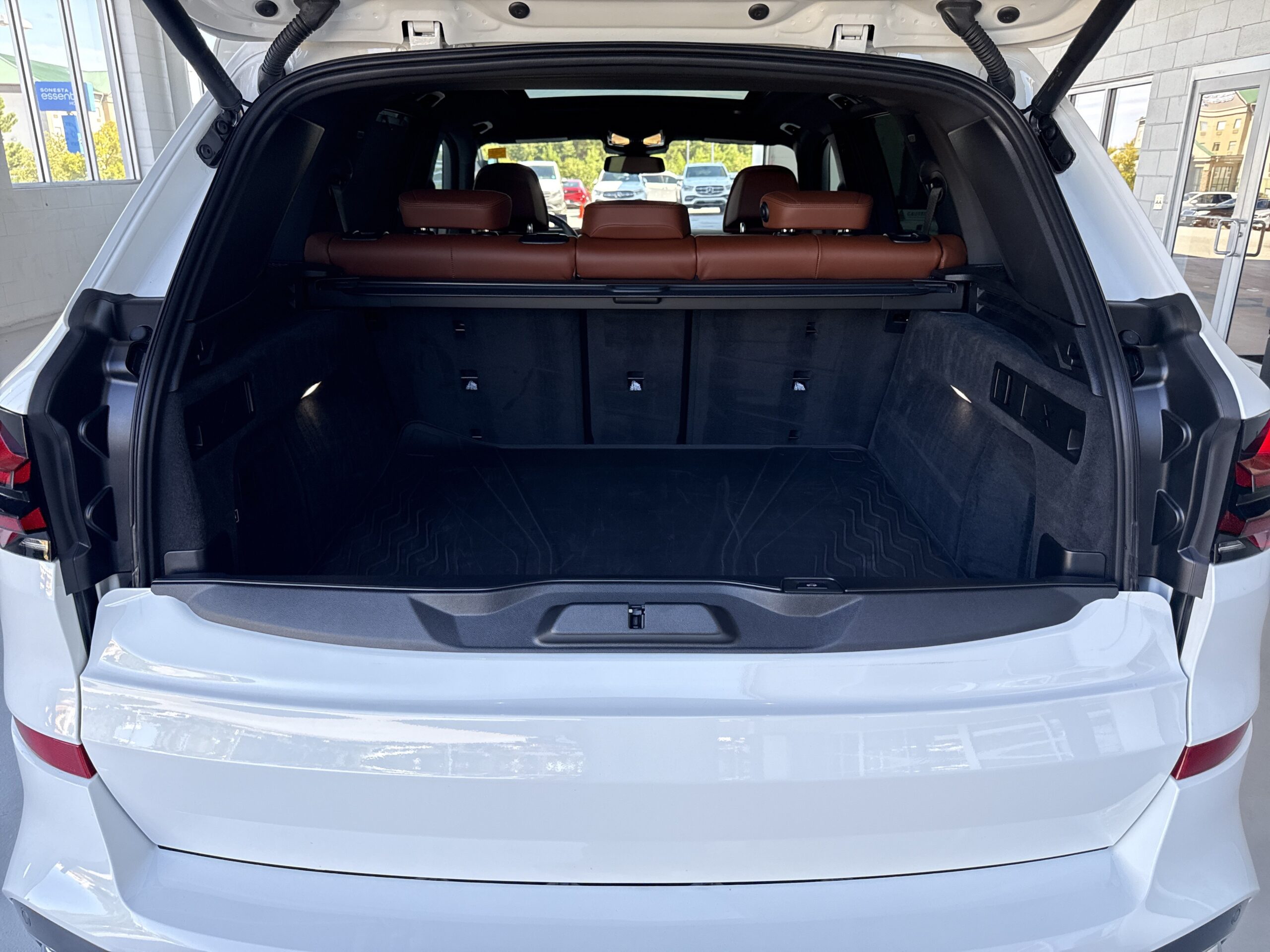 2026 BMW X5 M60i