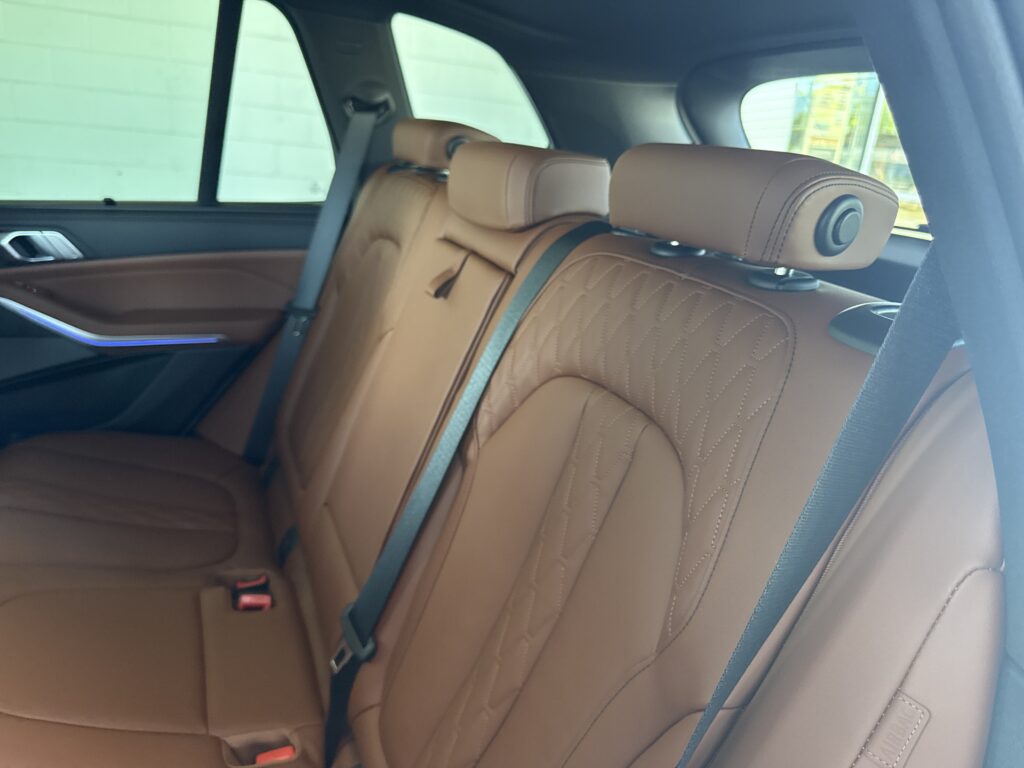 2026 BMW X5 M60i