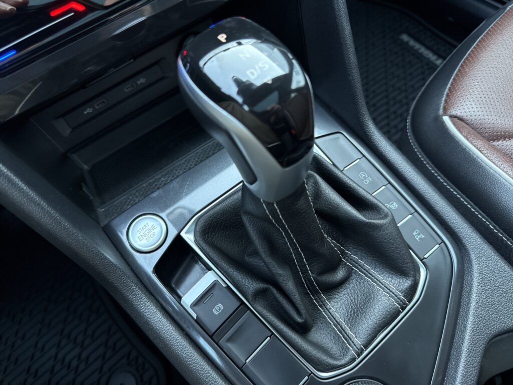 2024 Volkswagen Tiguan SEL R-Line
