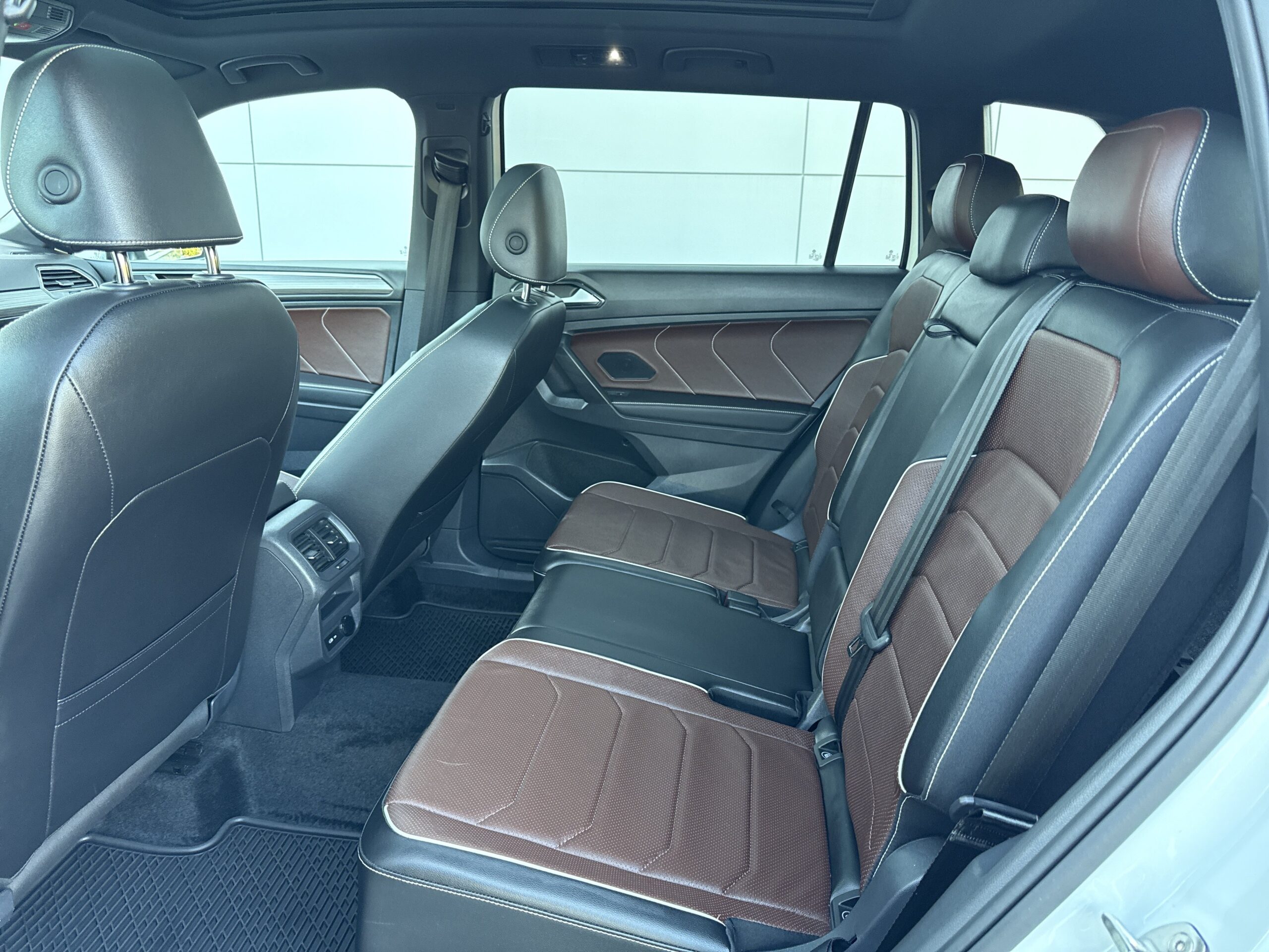 2024 Volkswagen Tiguan SEL R-Line