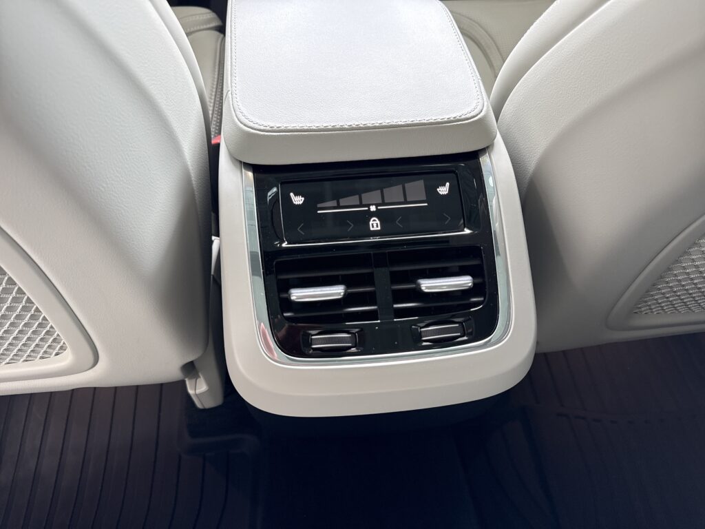 2025 Volvo XC90 Ultra