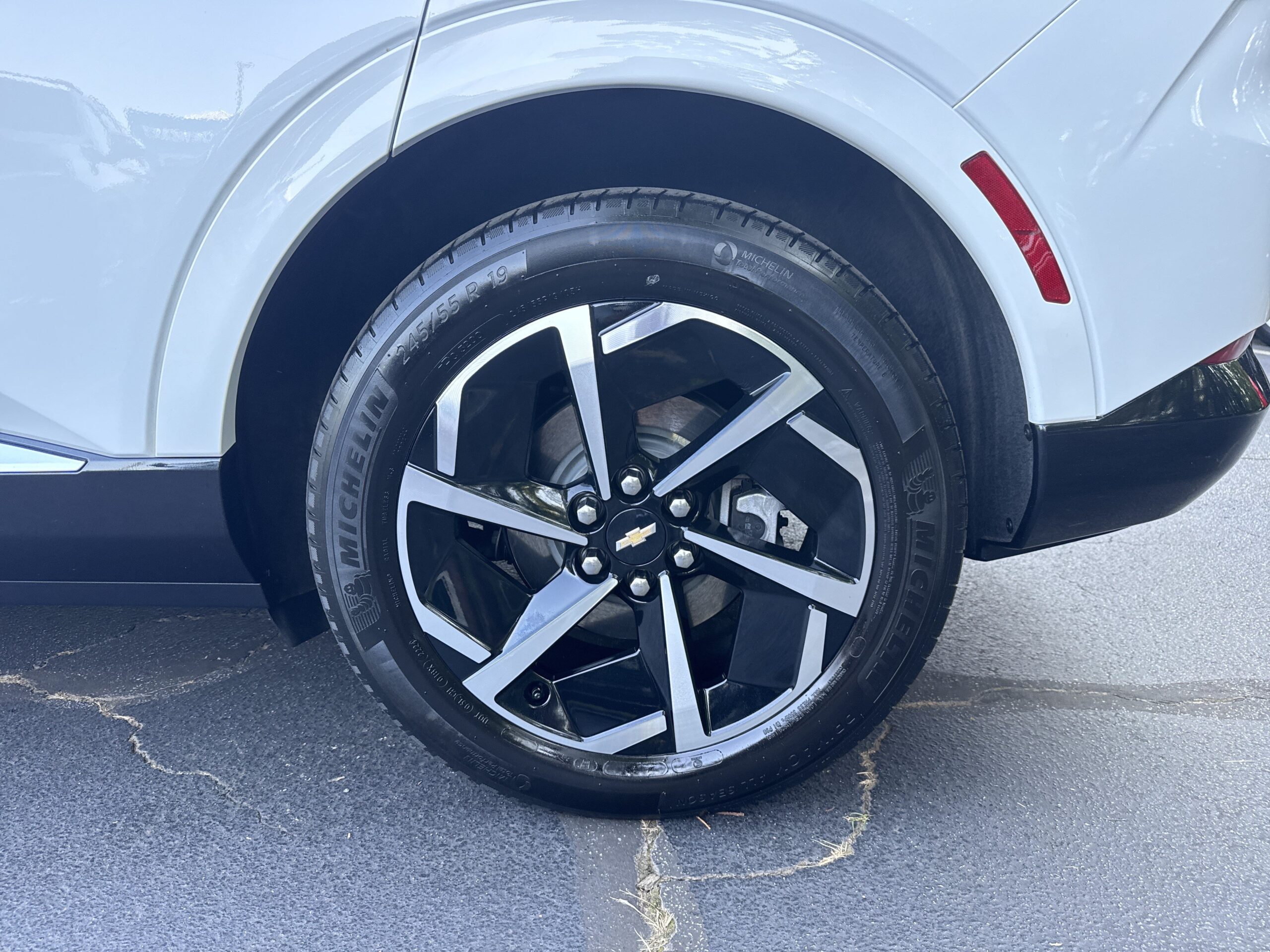 2024 Chevrolet Equinox EV LT