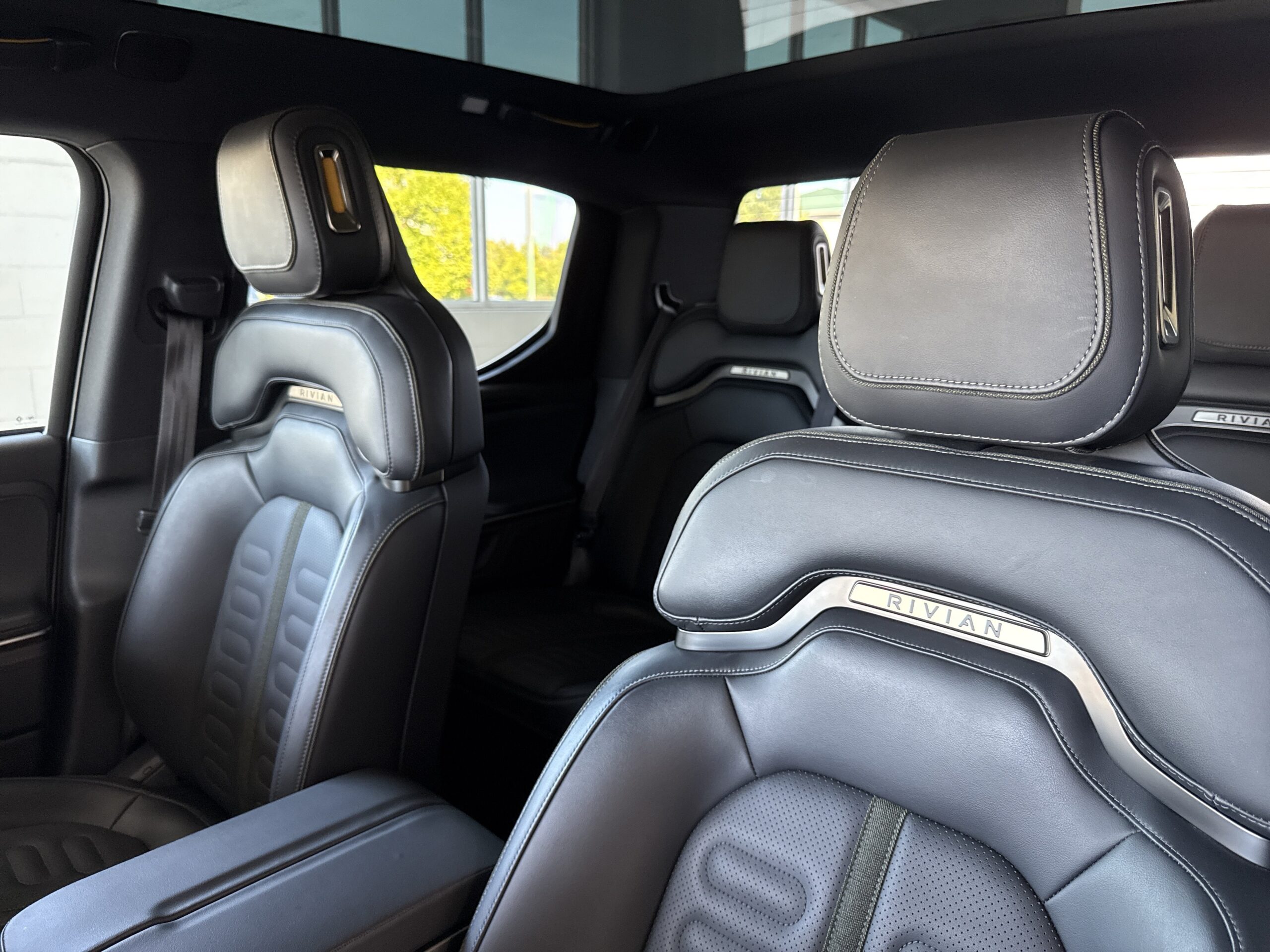2025 Rivian R1T Adventure