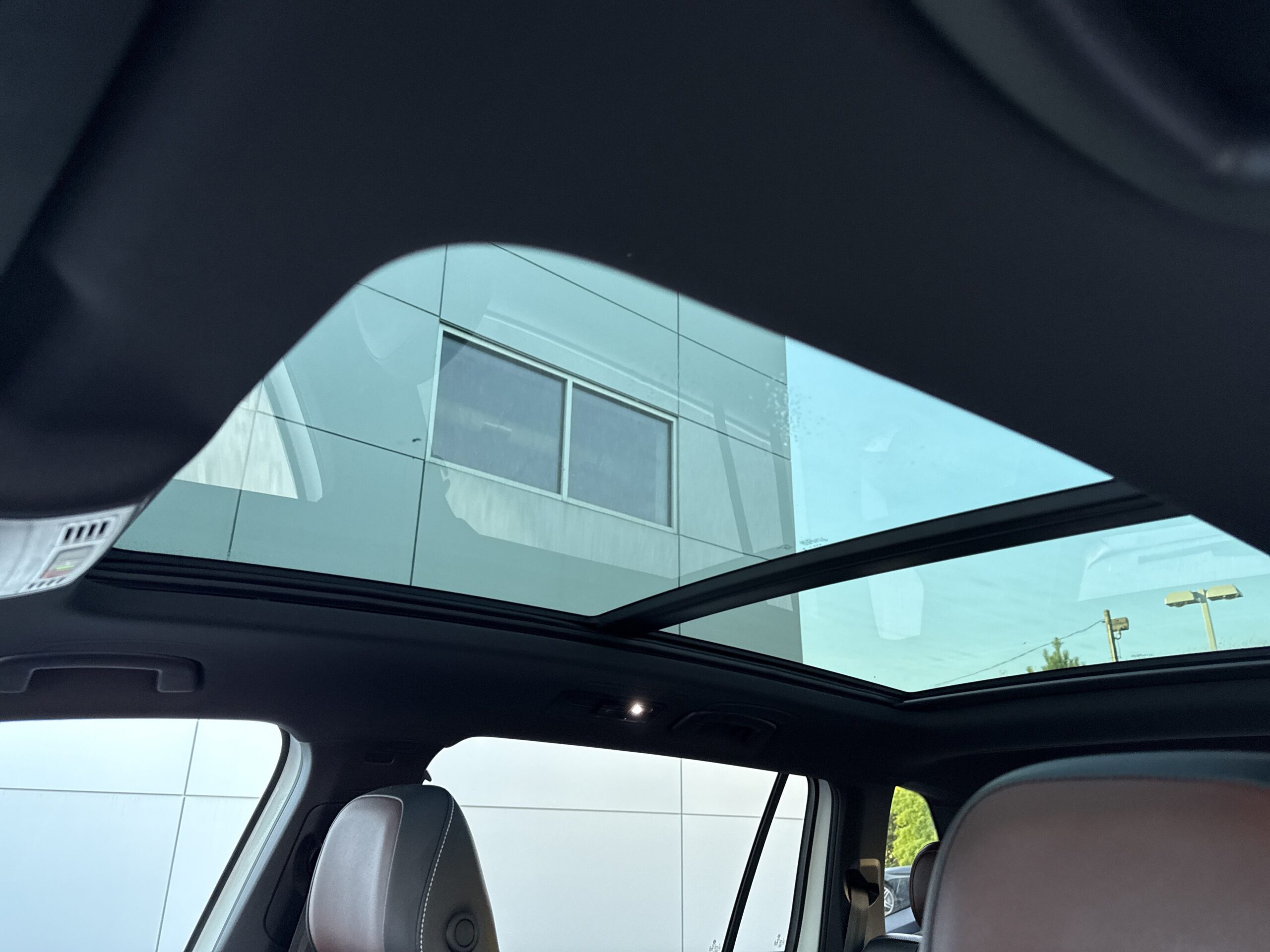 2024 Volkswagen Tiguan SEL R-Line