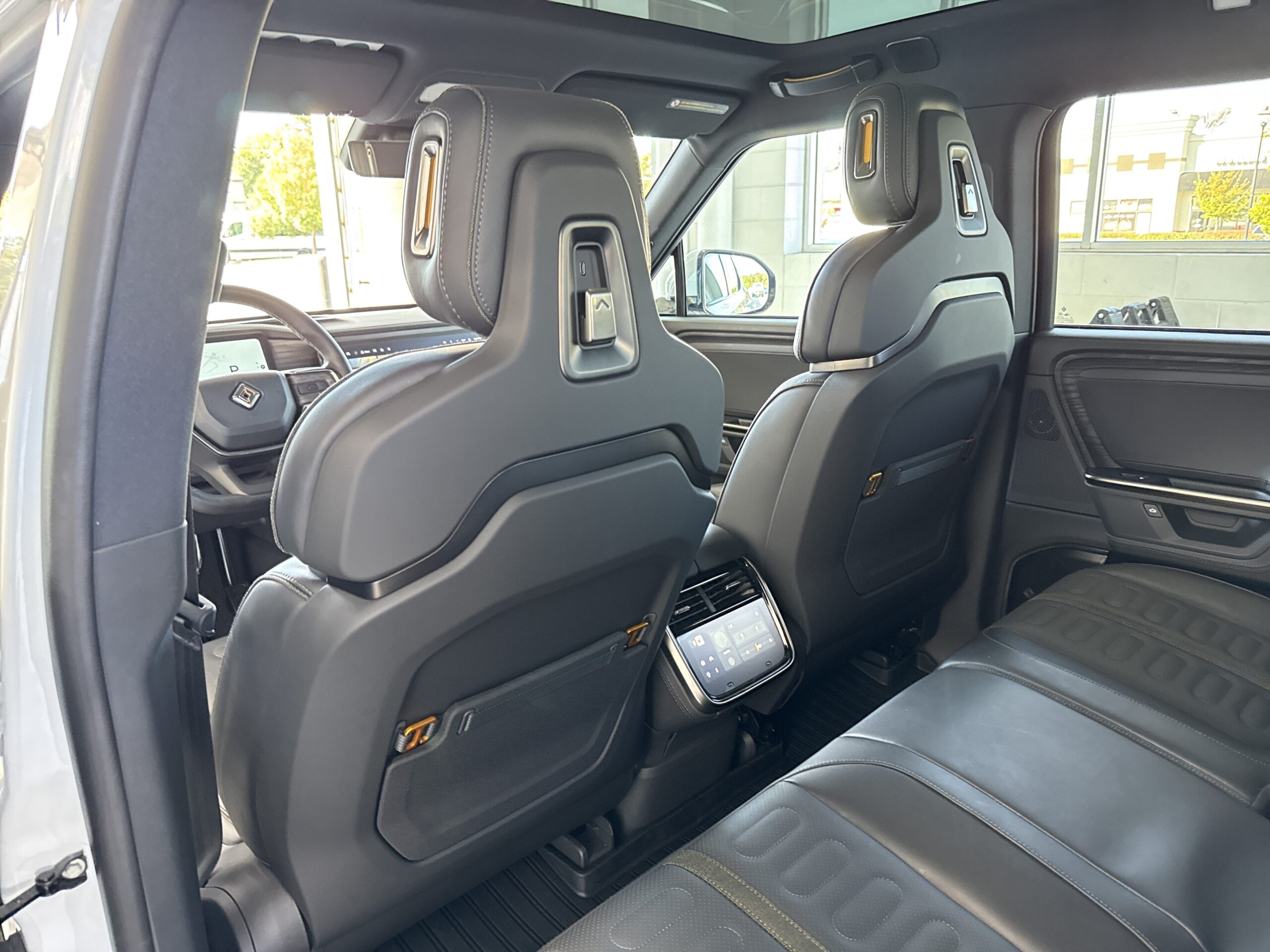 2025 Rivian R1T Adventure