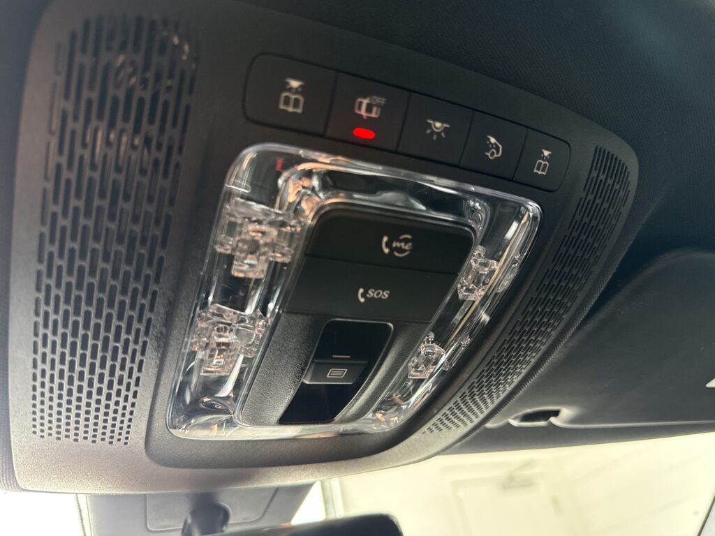 2021 Mercedes-Benz  A 220