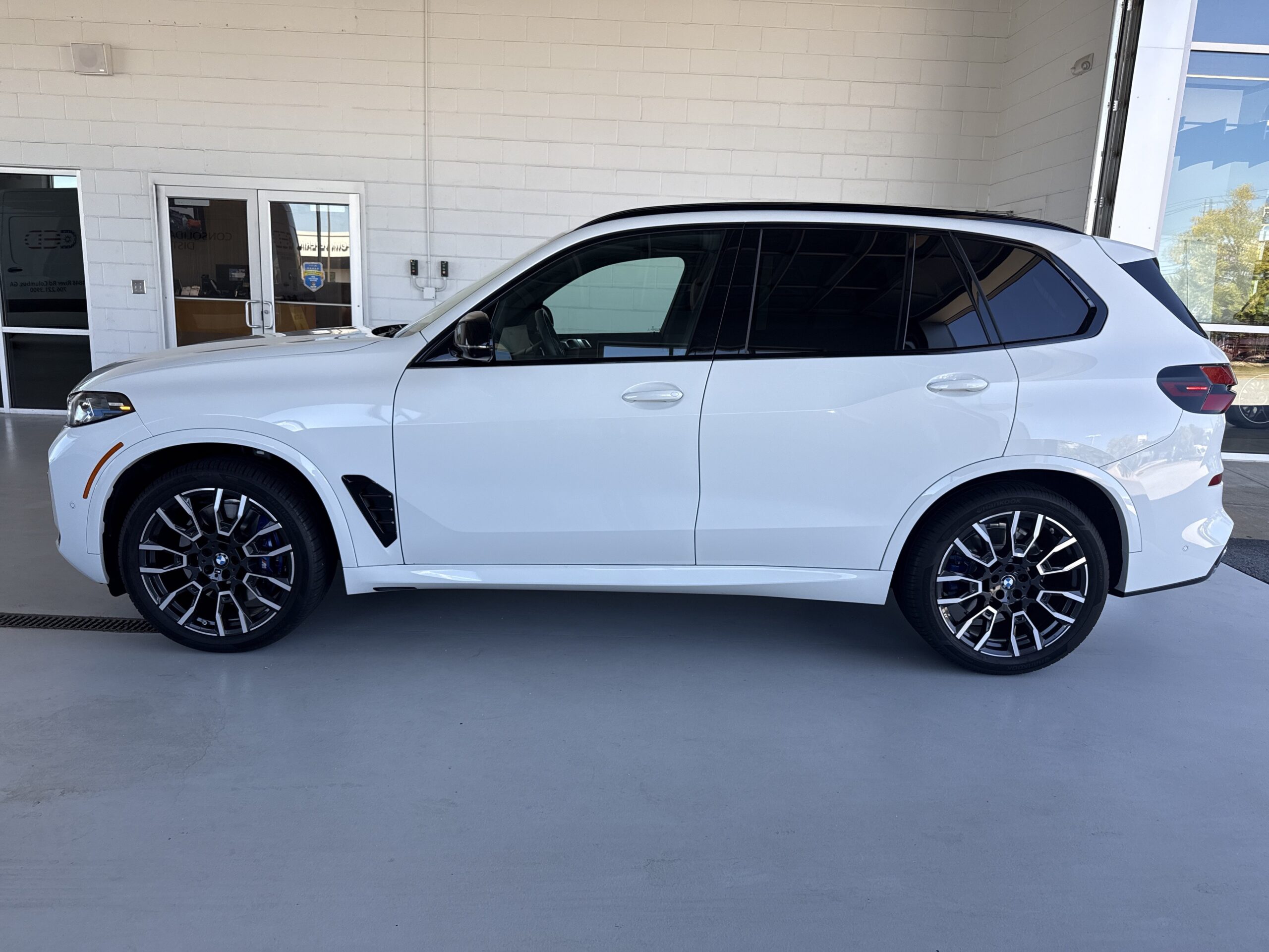 2026 BMW X5 M60i