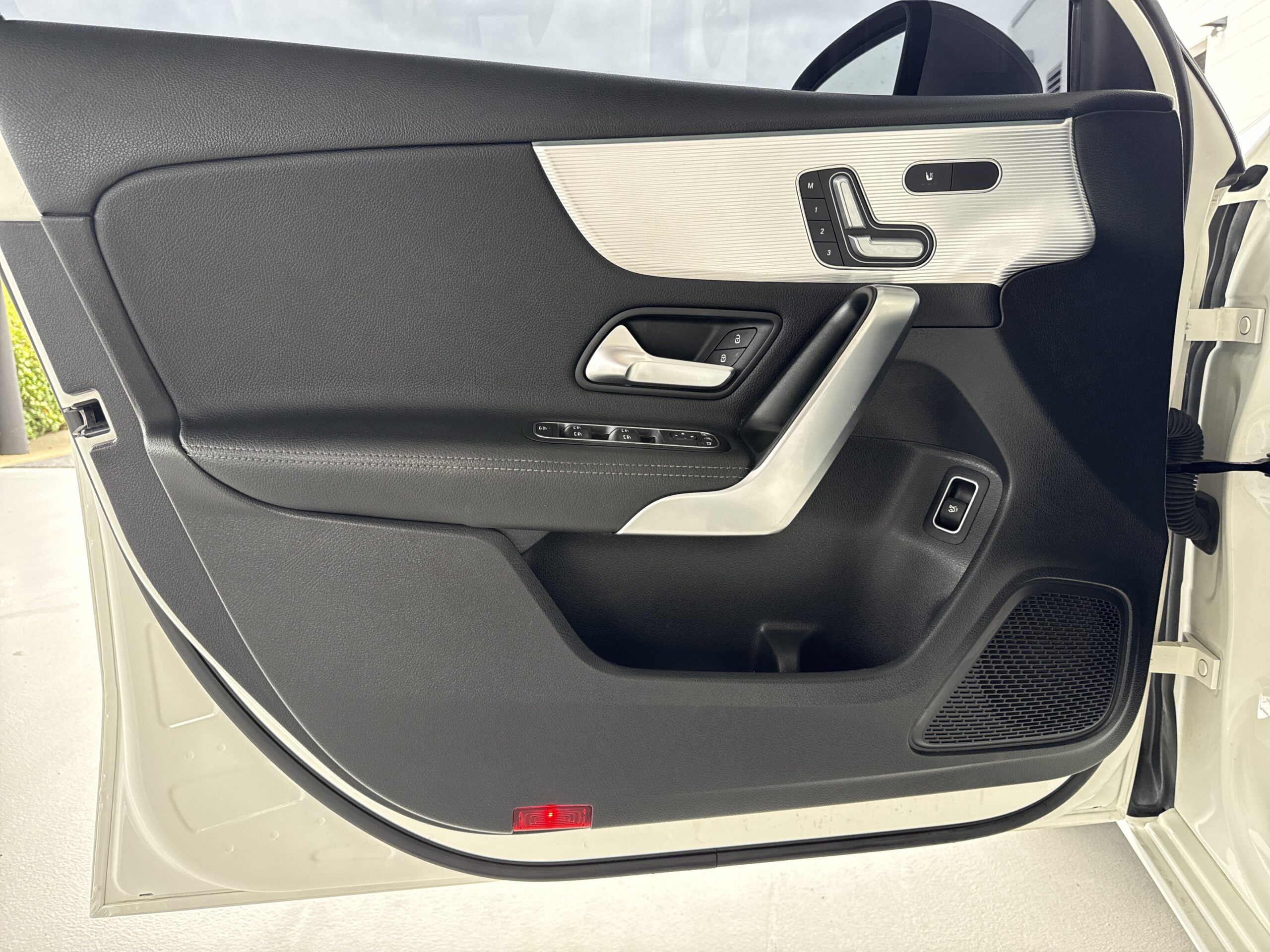 2021 Mercedes-Benz  A 220