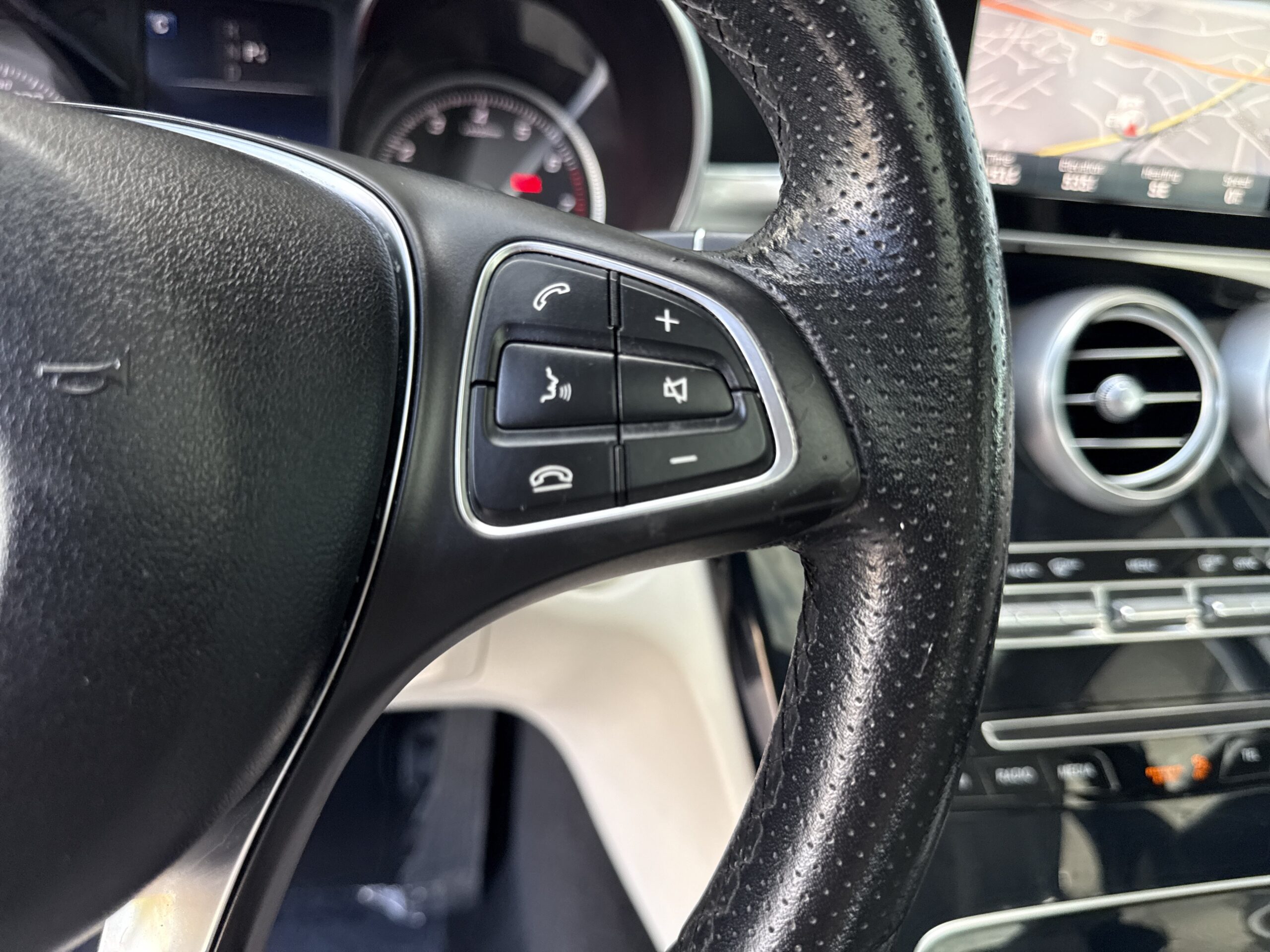 2017 Mercedes-Benz  C 300