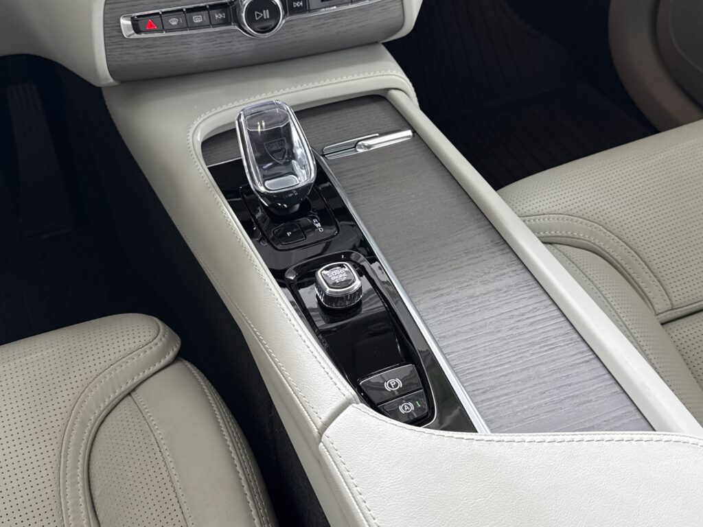 2025 Volvo XC90 Ultra