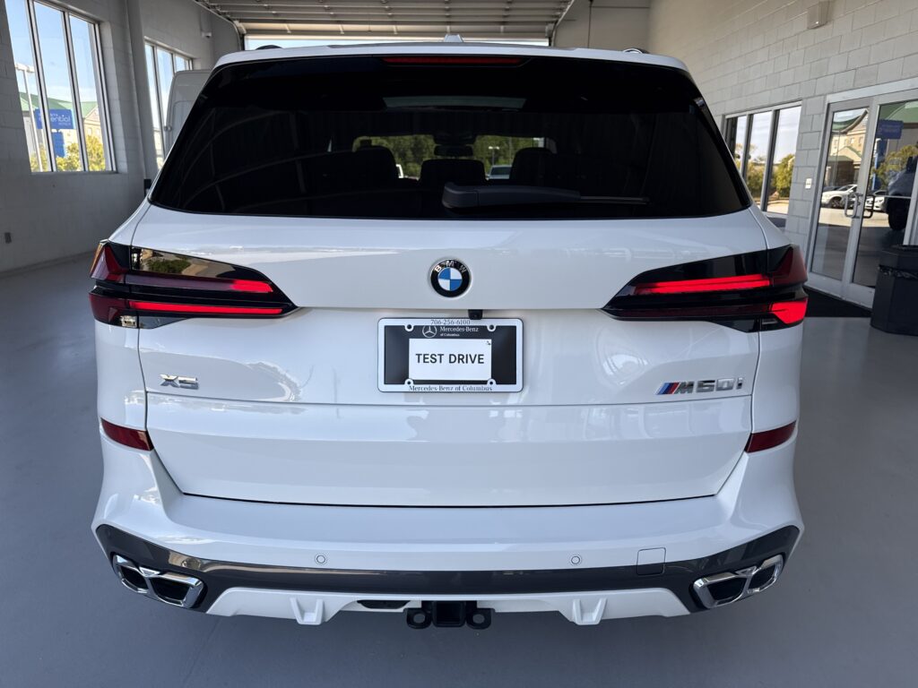 2026 BMW X5 M60i