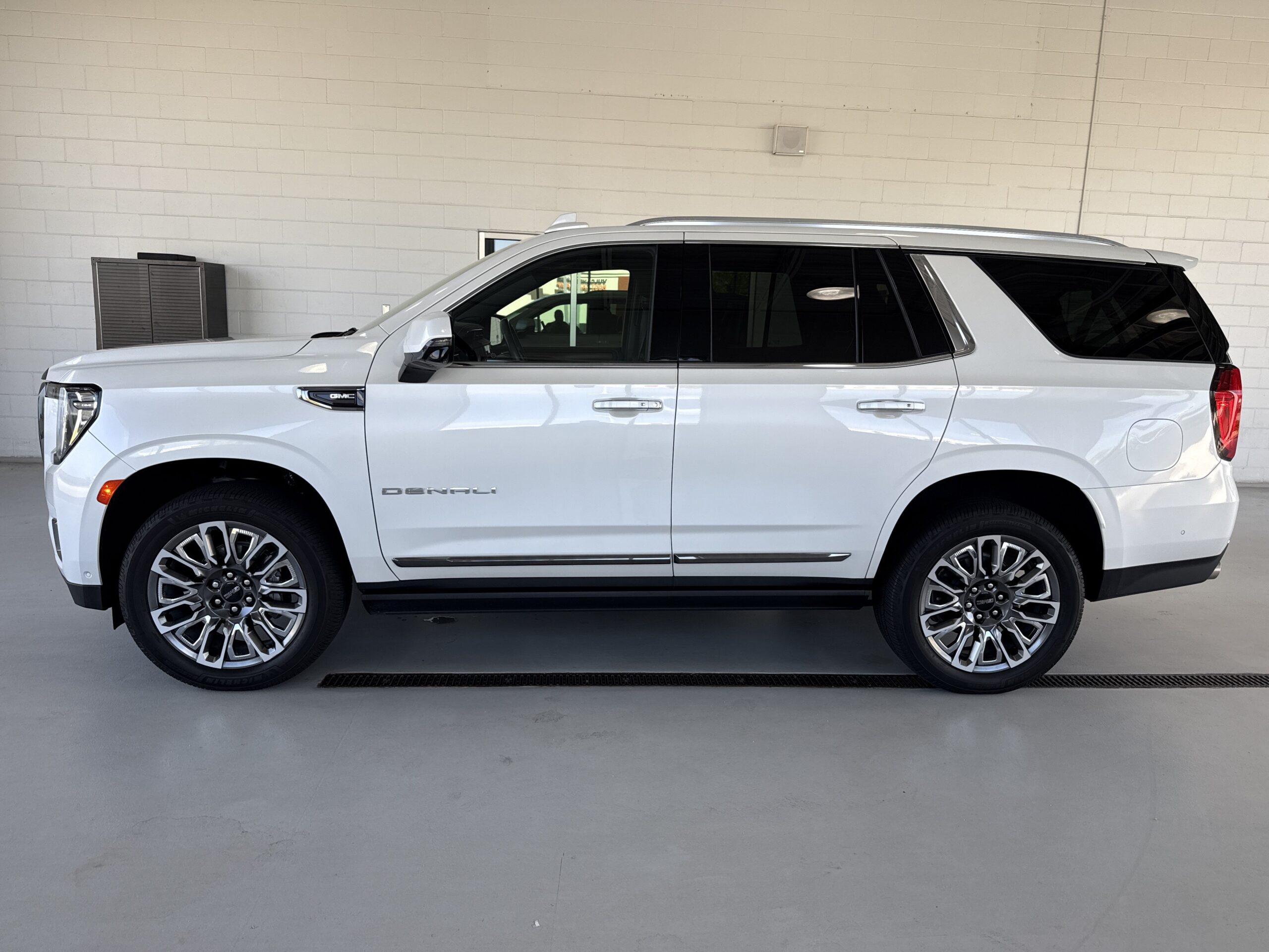 2024 GMC Yukon Denali Ultimate