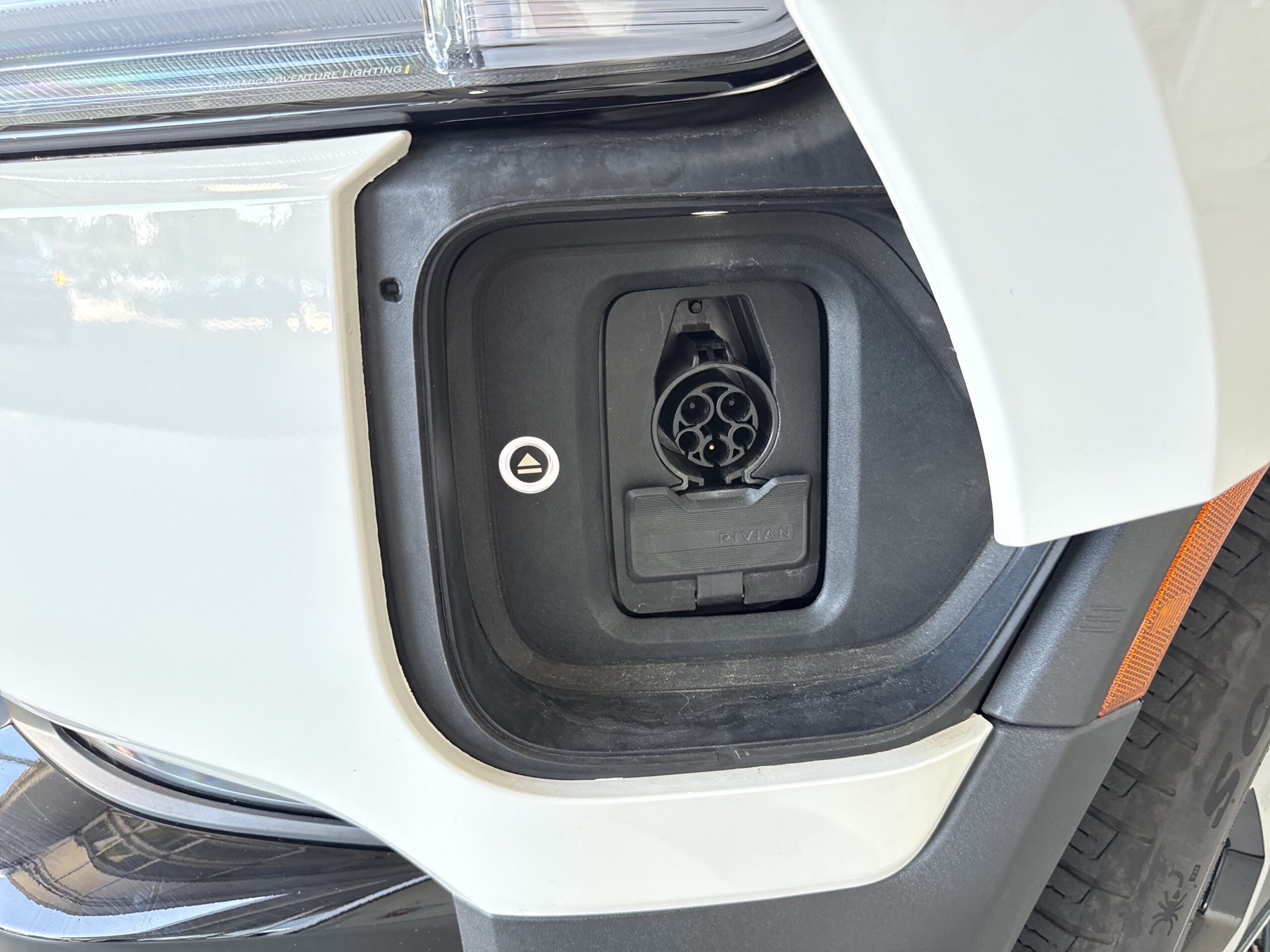 2025 Rivian R1T Adventure