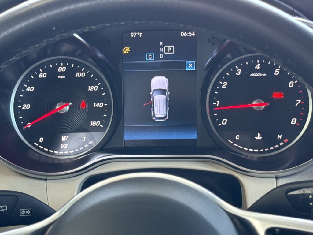 2022 Mercedes-Benz  GLC 300