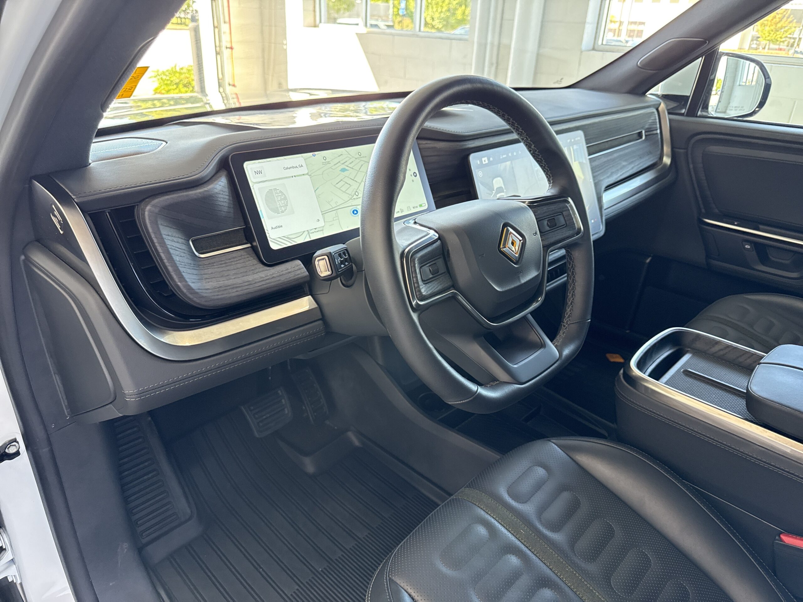 2025 Rivian R1T Adventure