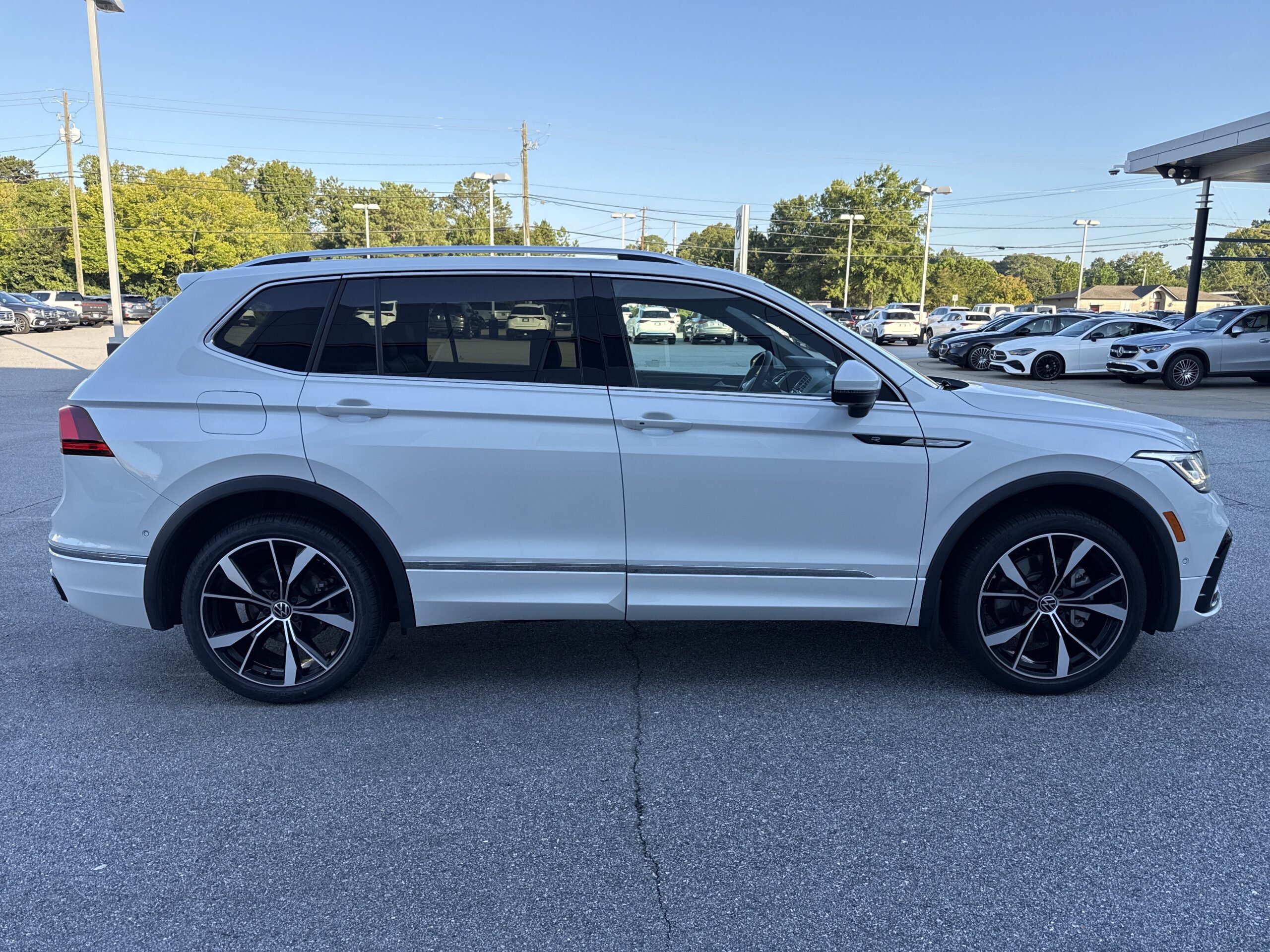 2024 Volkswagen Tiguan SEL R-Line