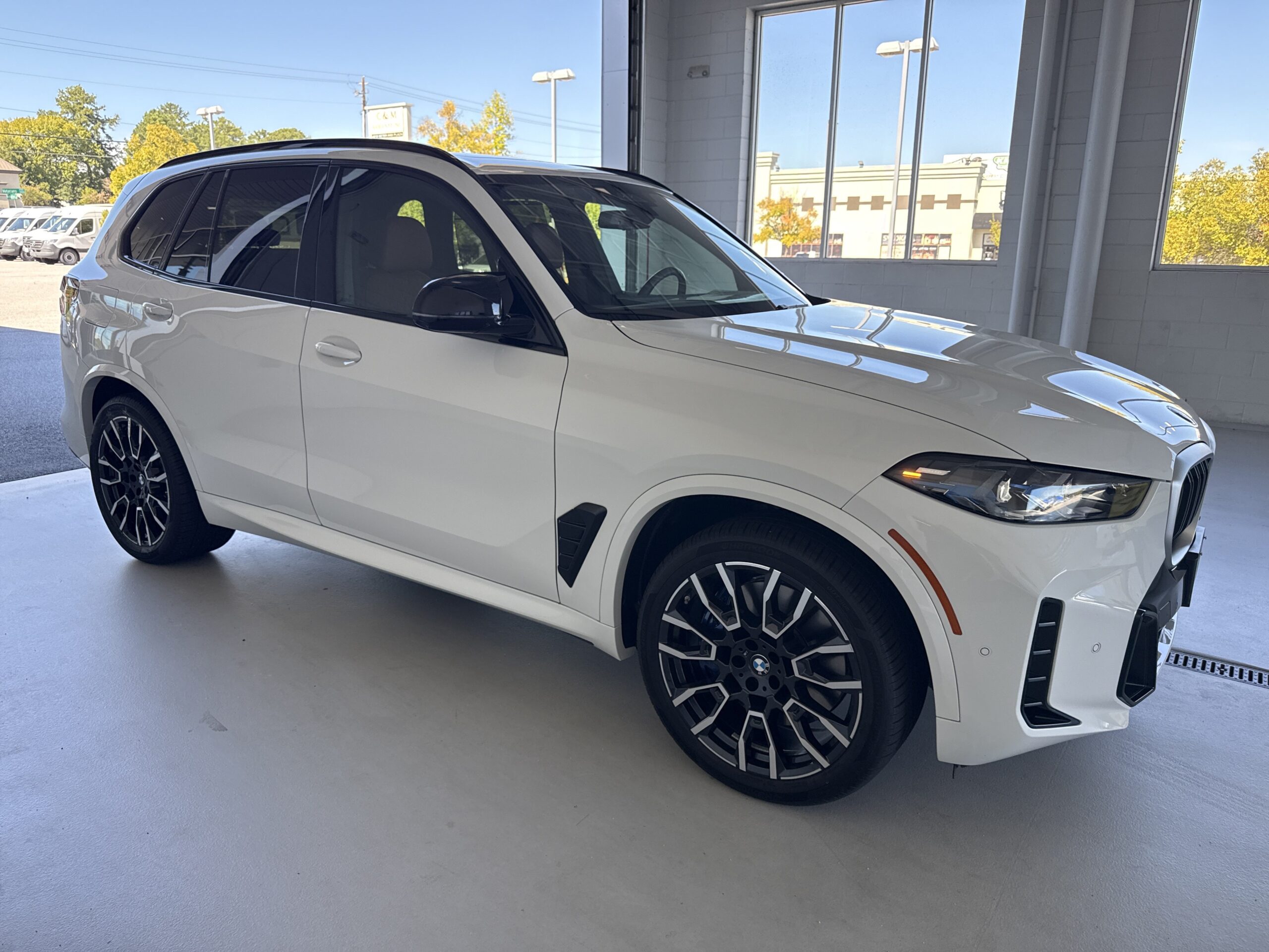 2026 BMW X5 M60i
